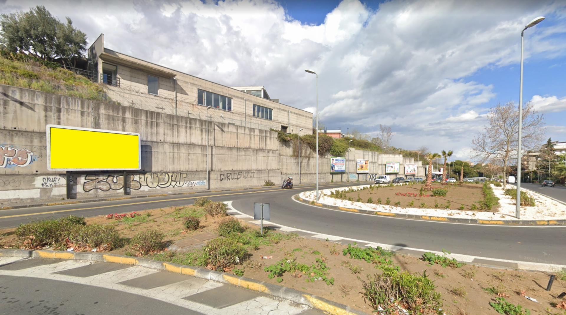 Impianto 6 X 3 a Catania, in zona Istituto di istruzione secondaria superiore Enrico Fermi-Filippo Eredia - plesso Enrico Fermi