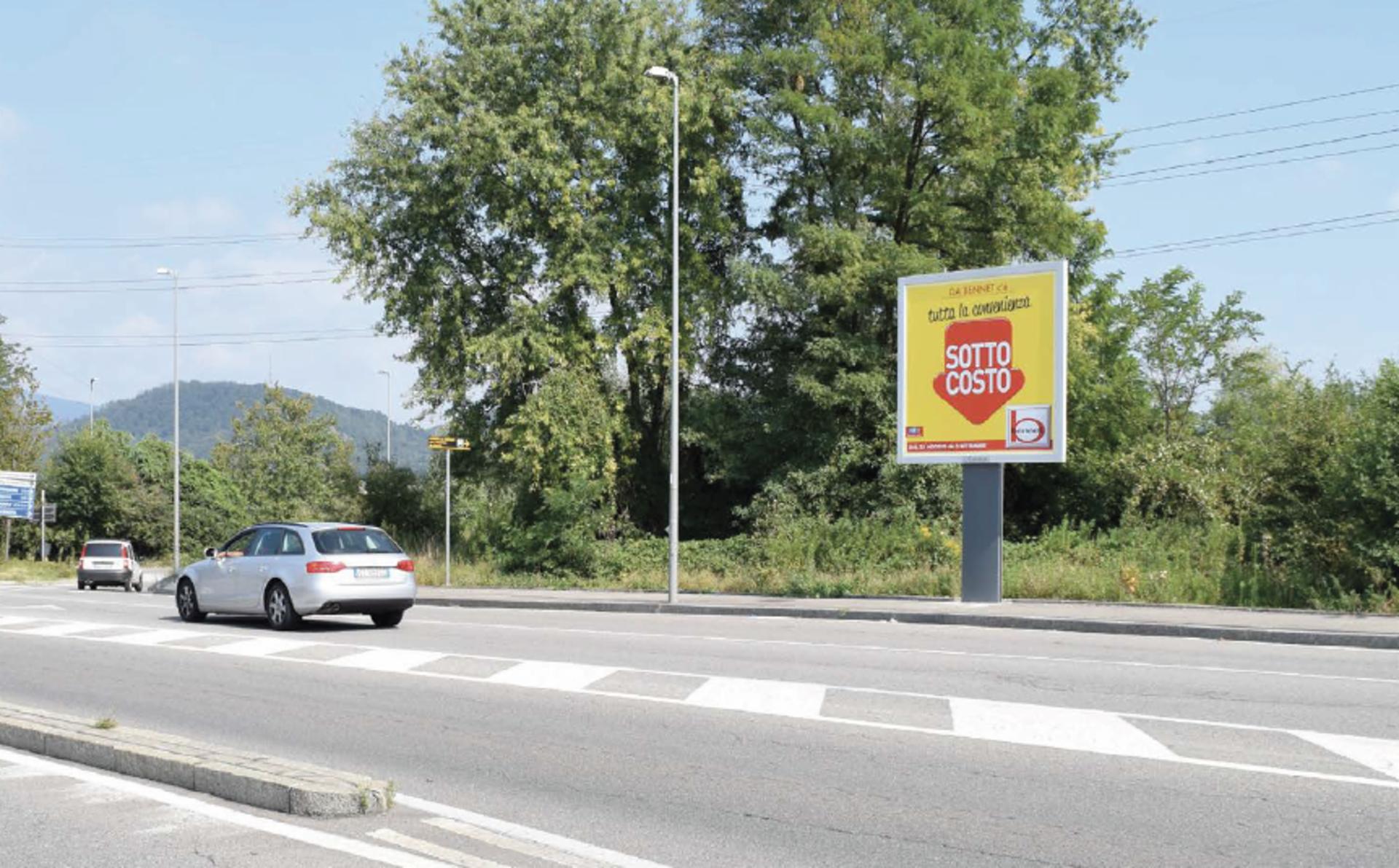 Impianto POSTER a Como, in zona Chateaux d'Ax