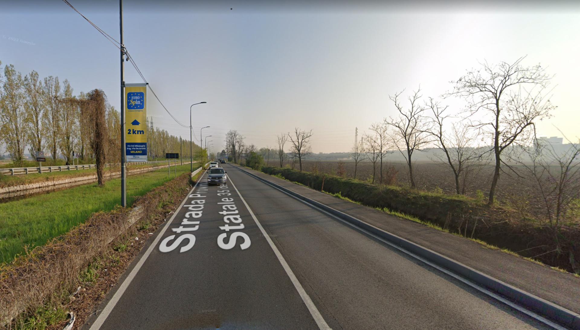 Impianto VERTICAL BANNER a Milano, in zona ToastEat