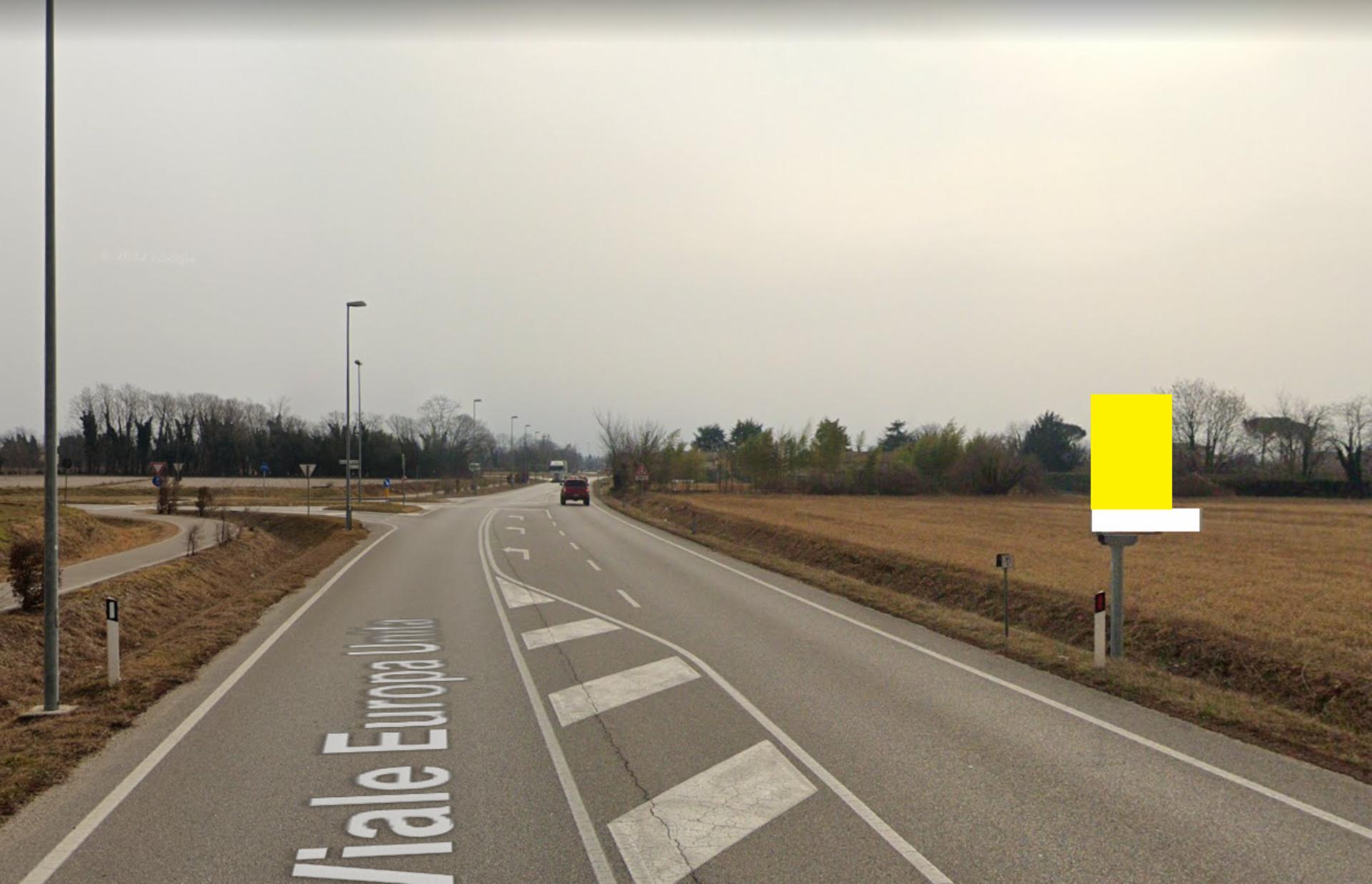 Impianto CARTELLONISTICA a Roveredo in Piano, in zona Monumento agli Alpini