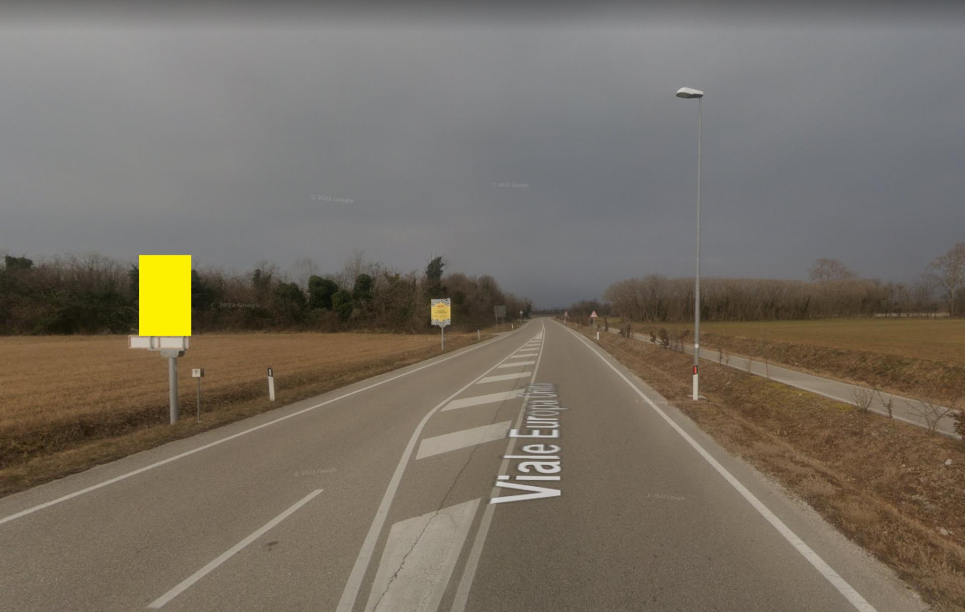 Impianto CARTELLONISTICA a Roveredo in Piano, in zona Monumento agli Alpini