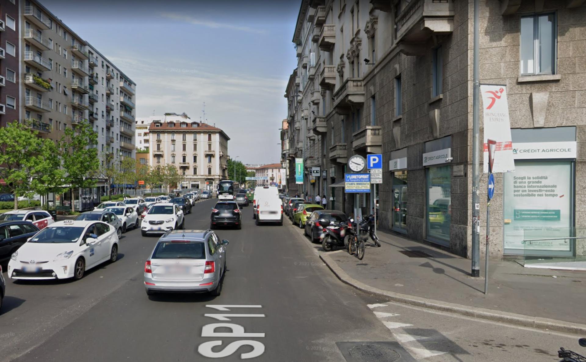 Impianto VERTICAL BANNER a Milano, in zona Quema