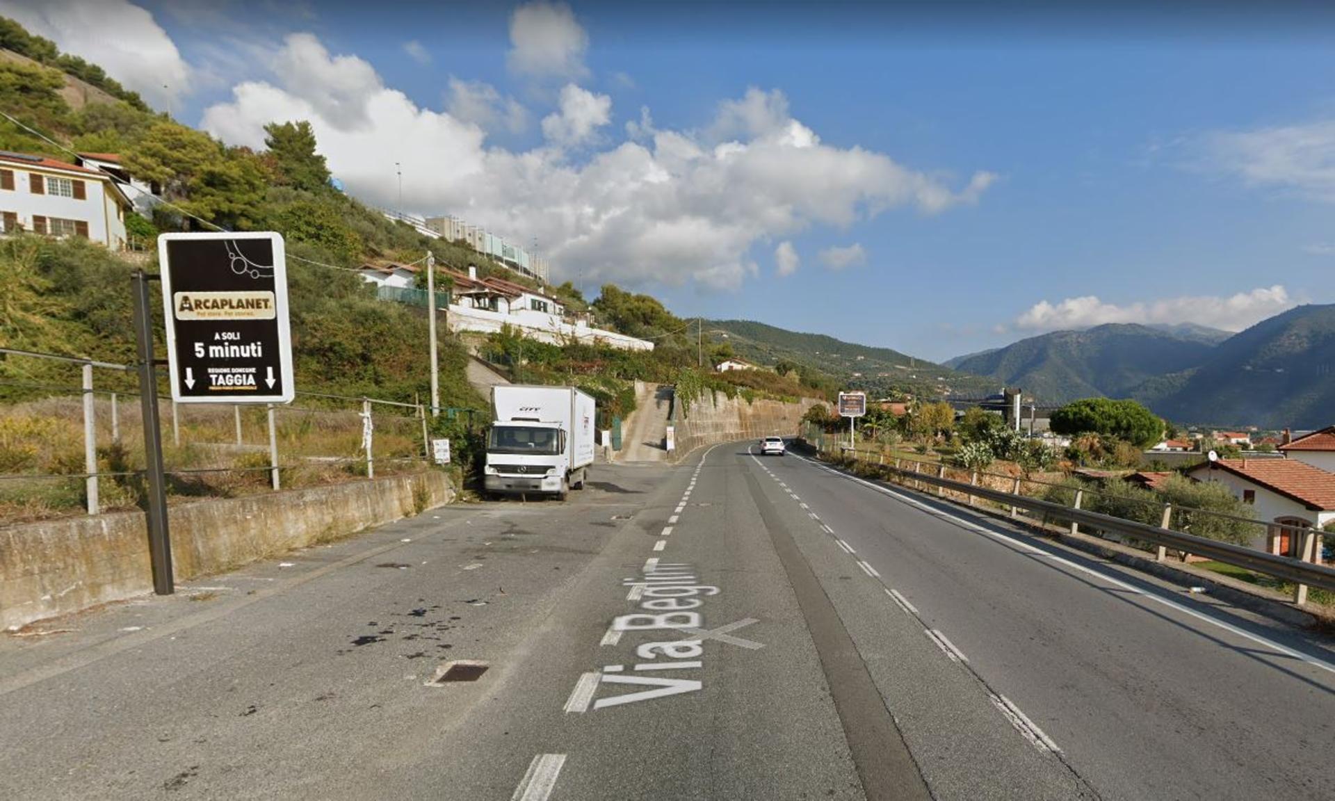 Impianto CARTELLONISTICA a Taggia, in zona TotalErg