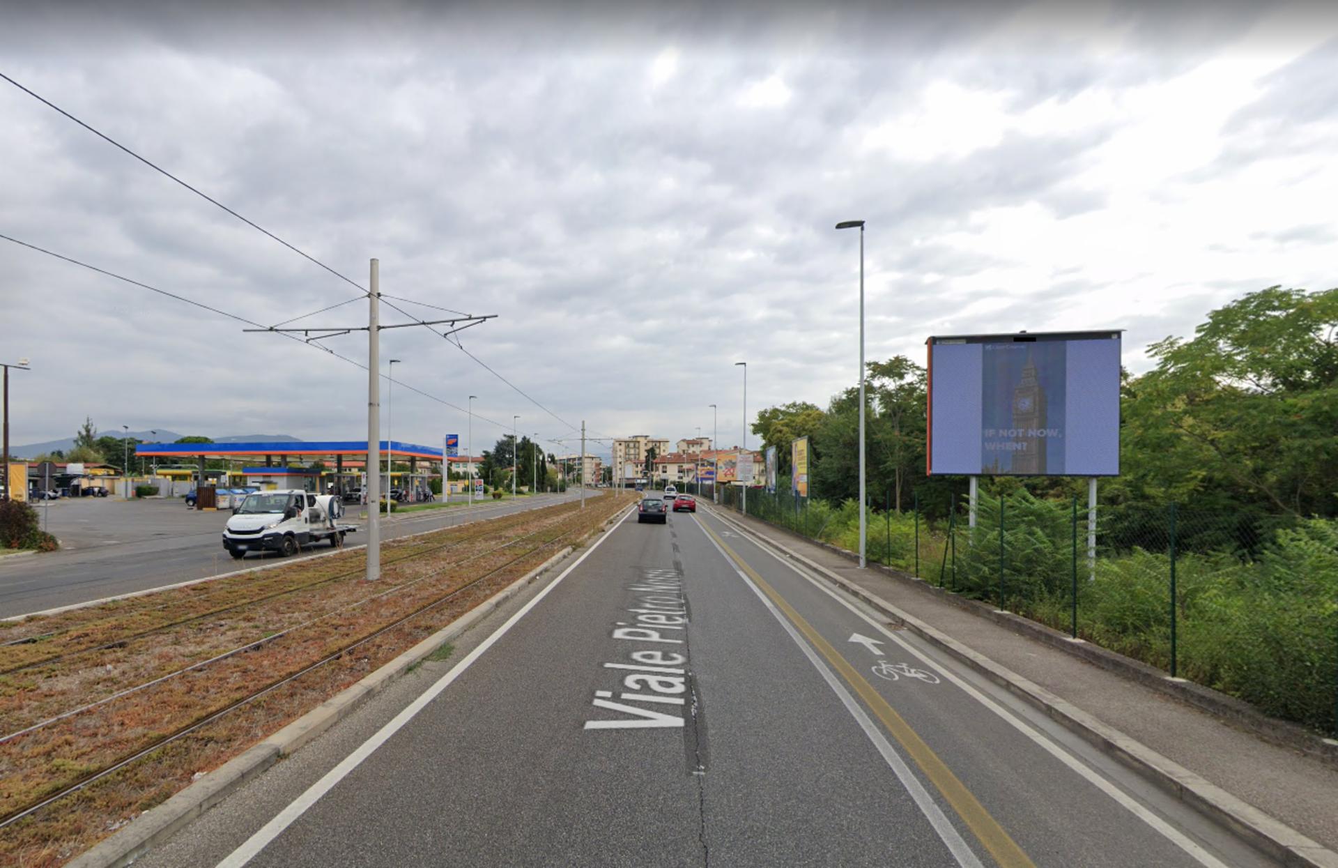 Impianto DISPLAY / LED a Firenze, in zona McDonald's