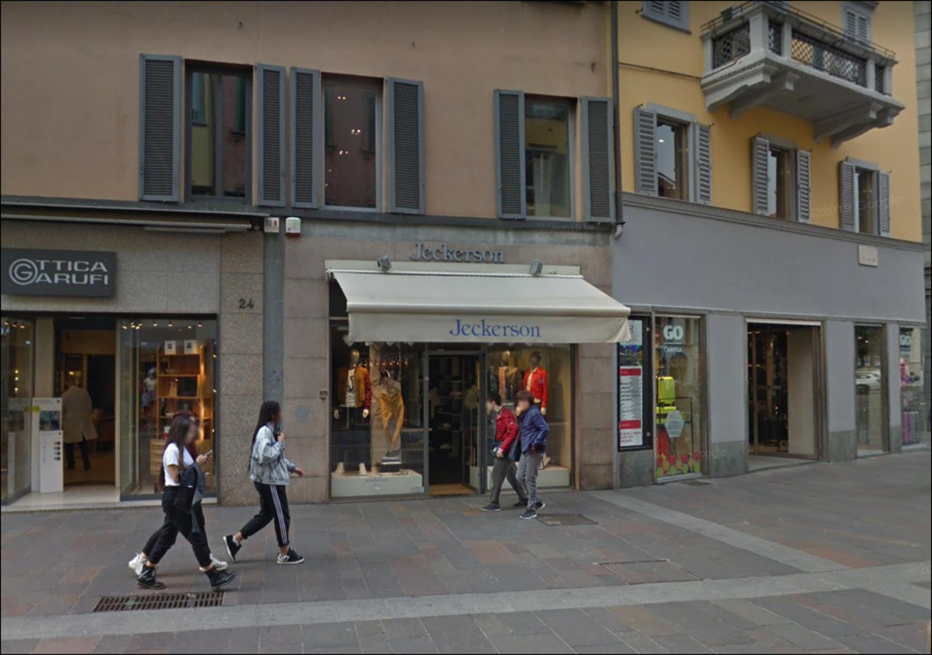 Impianto DISPLAY / LED a Bergamo, in zona Yamamay