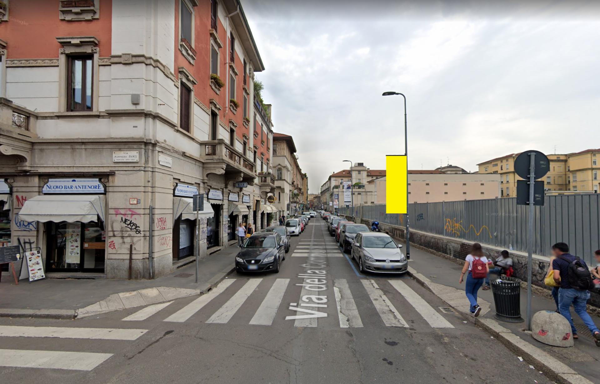 Impianto VERTICAL BANNER a Milano, in zona Chiesa dei Santi Barnaba e Paolo
