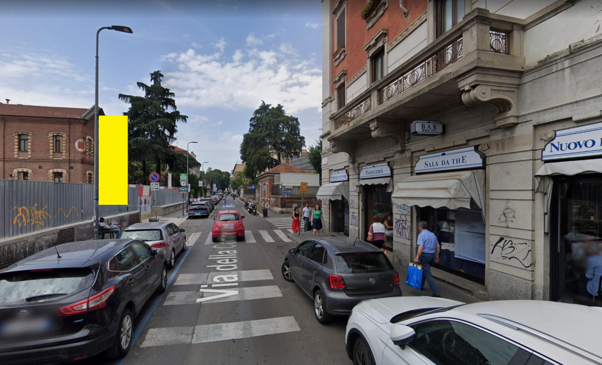 Impianto VERTICAL BANNER a Milano, in zona Chiesa dei Santi Barnaba e Paolo