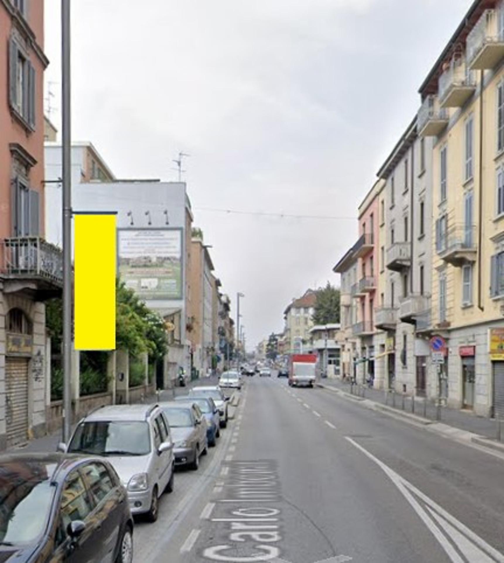 Impianto VERTICAL BANNER a Milano, in zona Coco Parrucchiere