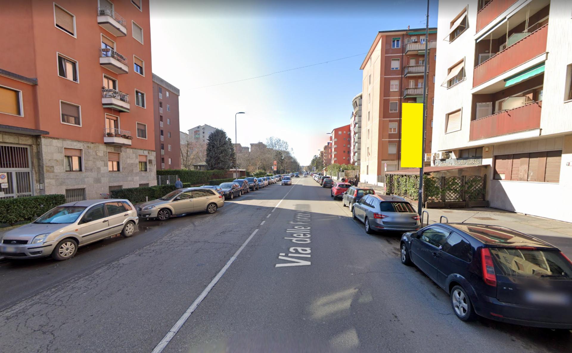 Impianto VERTICAL BANNER a Milano, in zona Giardino AIDO