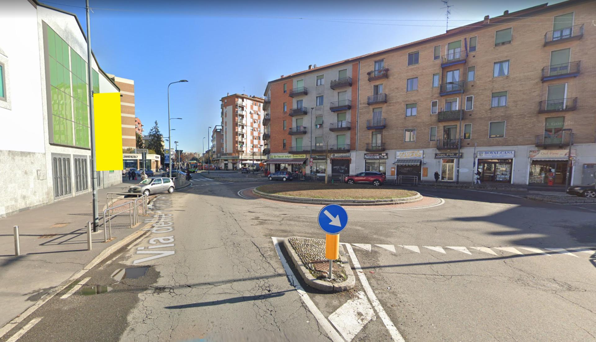 Impianto VERTICAL BANNER a Milano, in zona Bar tabacchi Jackpot