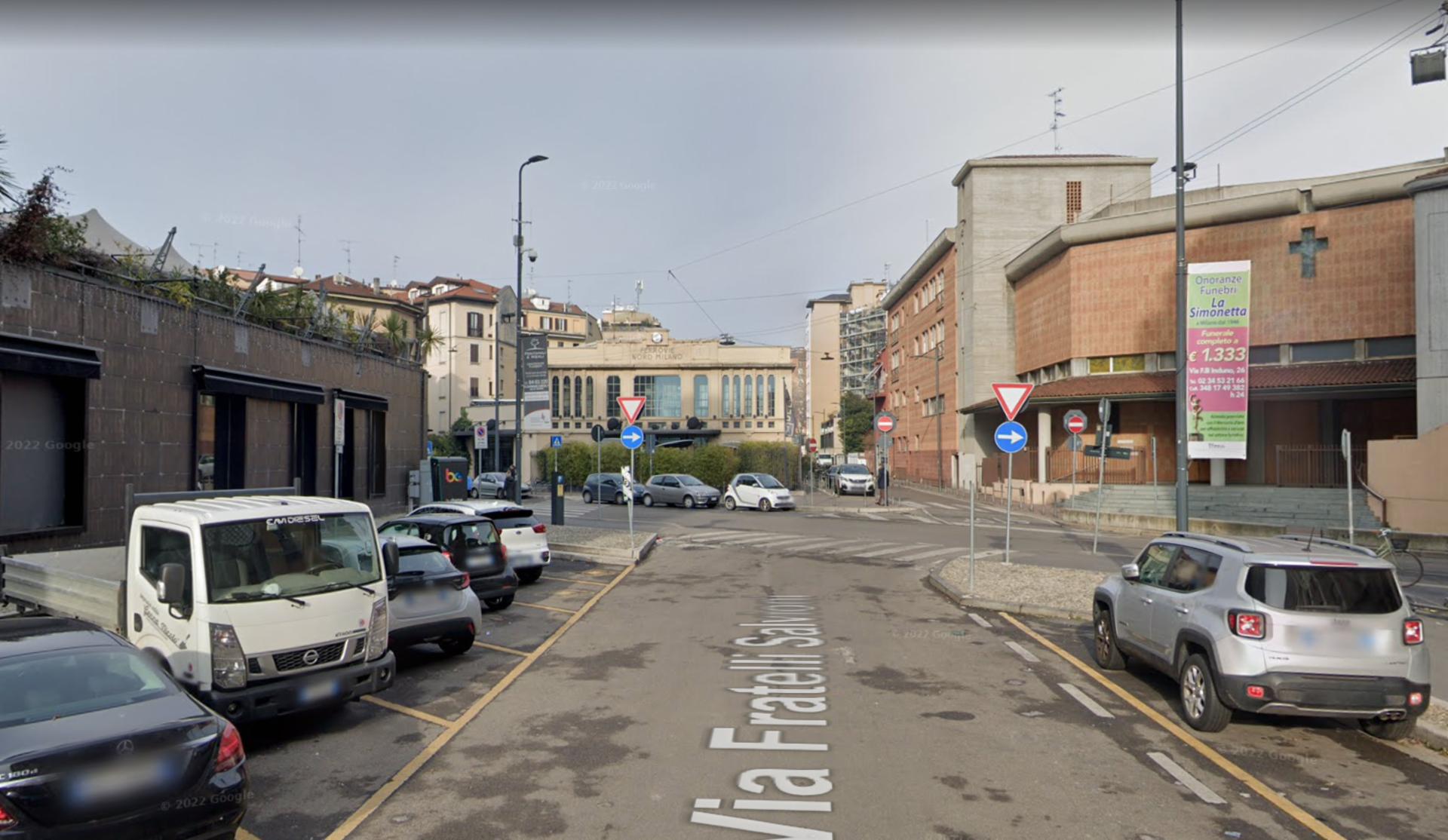 Impianto VERTICAL BANNER a Milano, in zona City Life Shopping District