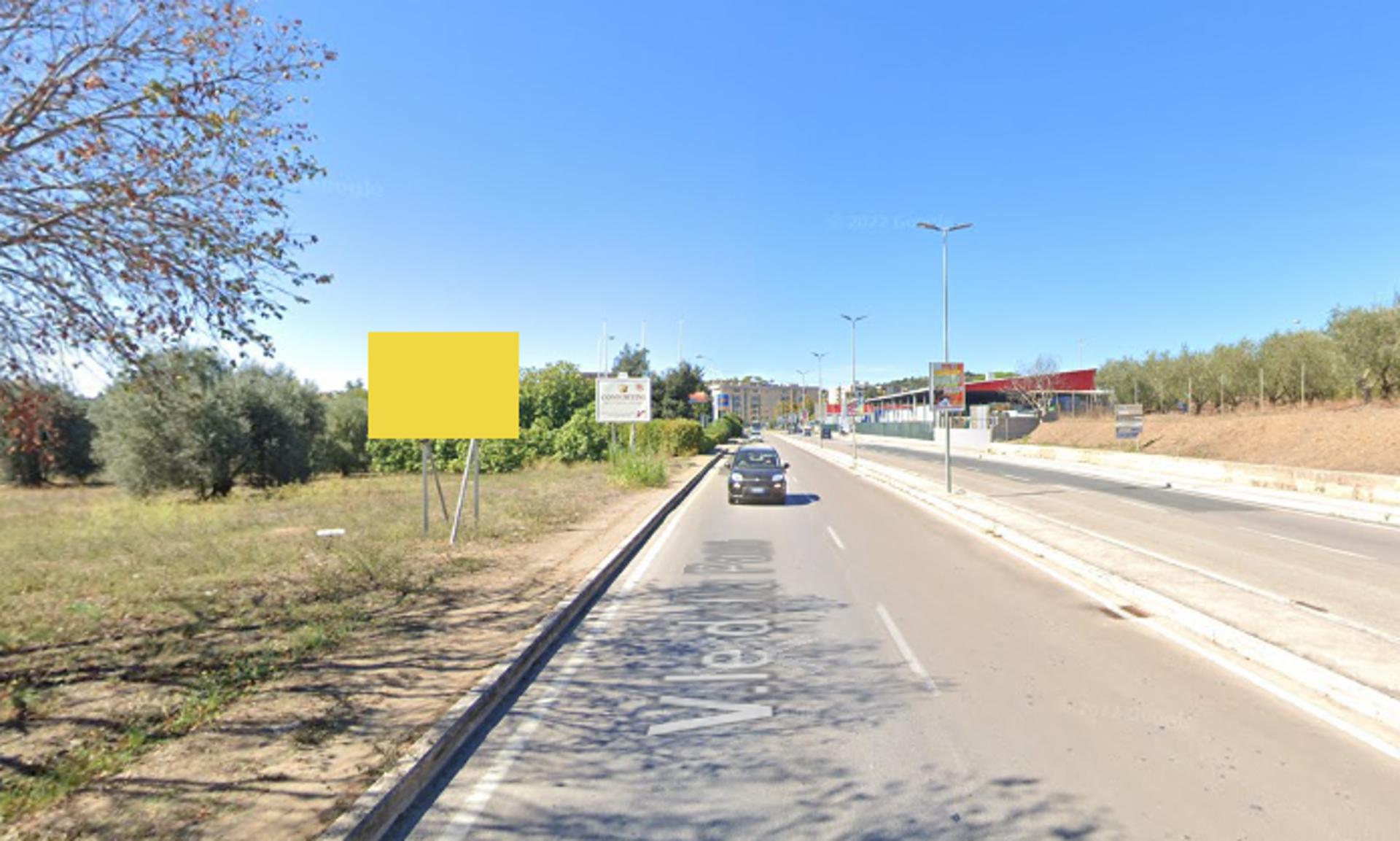 Impianto CARTELLONISTICA a Piombino, in zona Istituto di Istruzione Superiore 