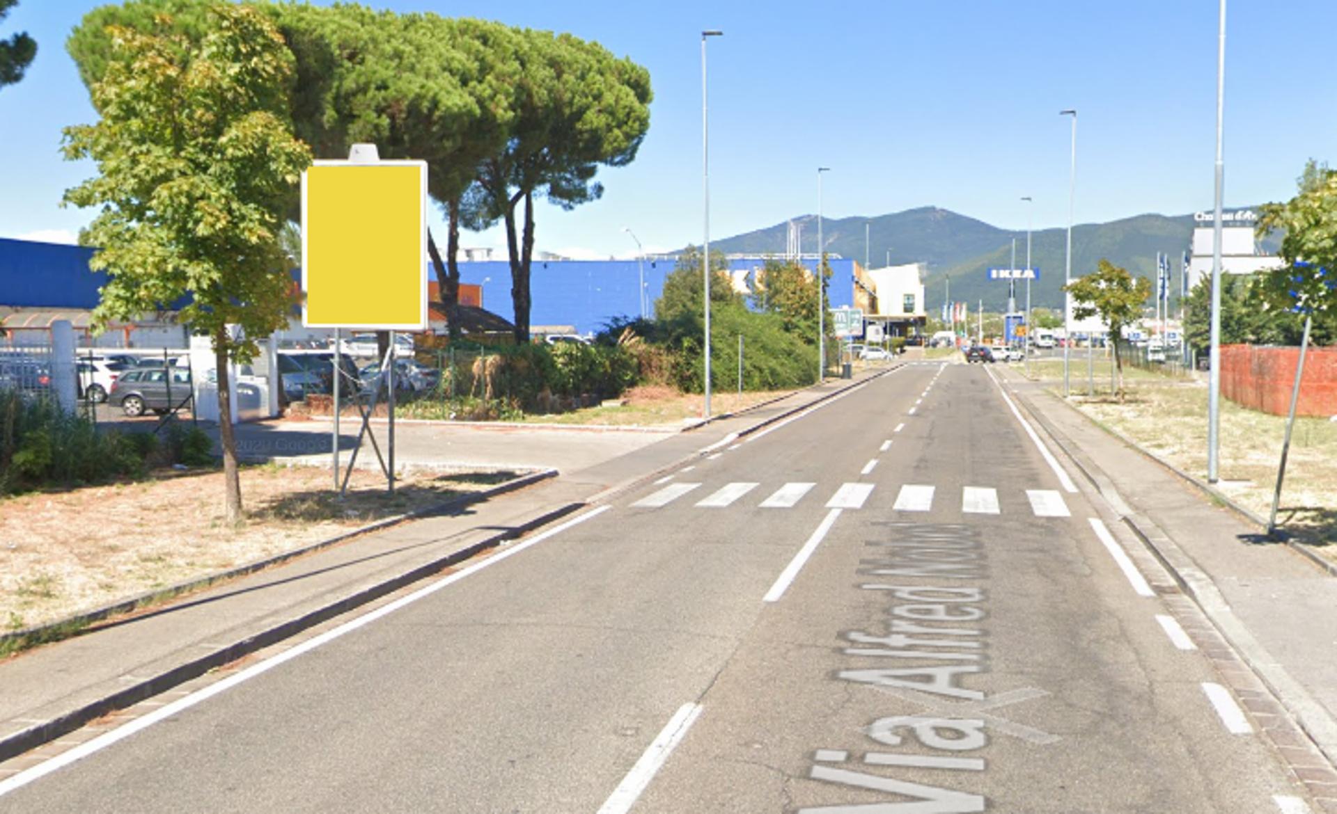 Impianto CARTELLONISTICA a Sesto Fiorentino, in zona Unieuro