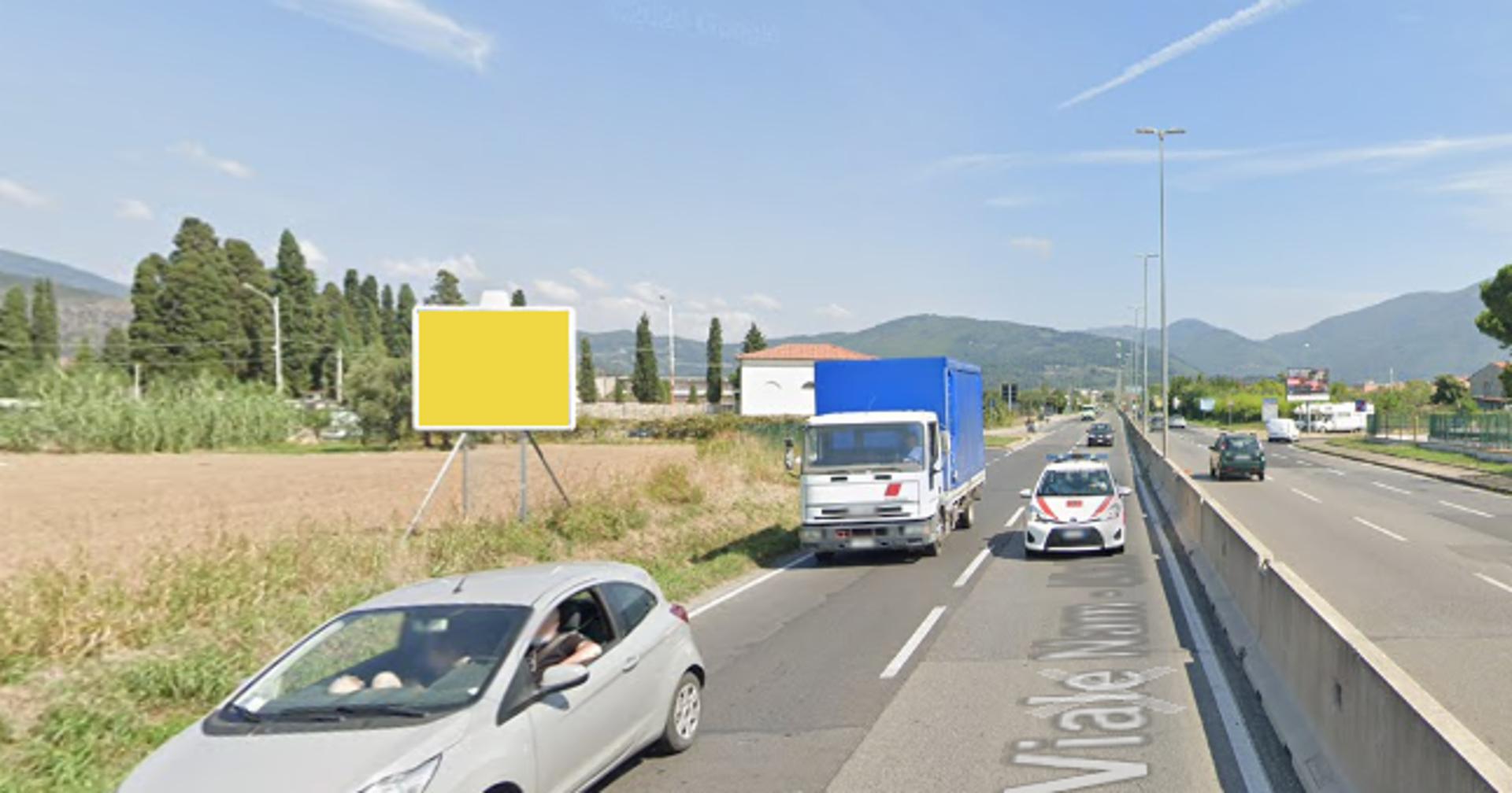 Impianto CARTELLONISTICA a Prato, in zona I'Bruciapadelle