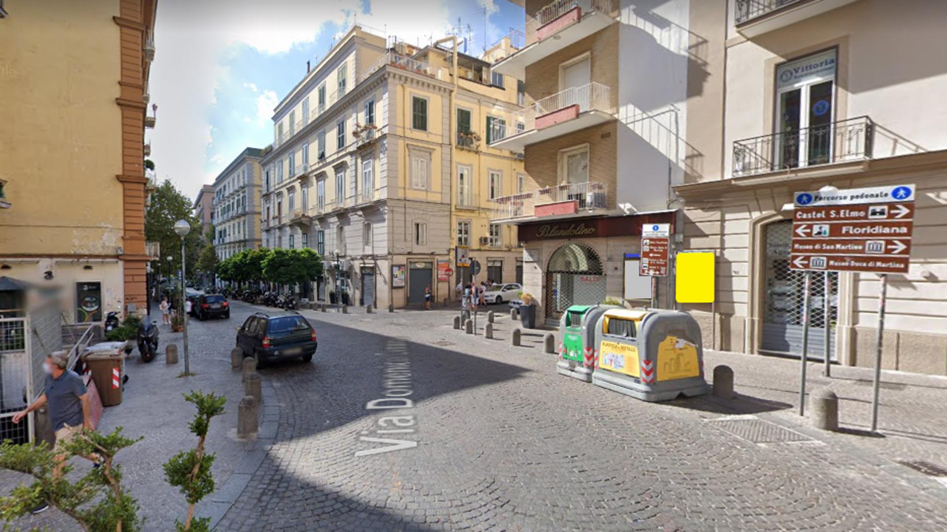 Impianto STENDARDO a Napoli, in zona Raffo Burger