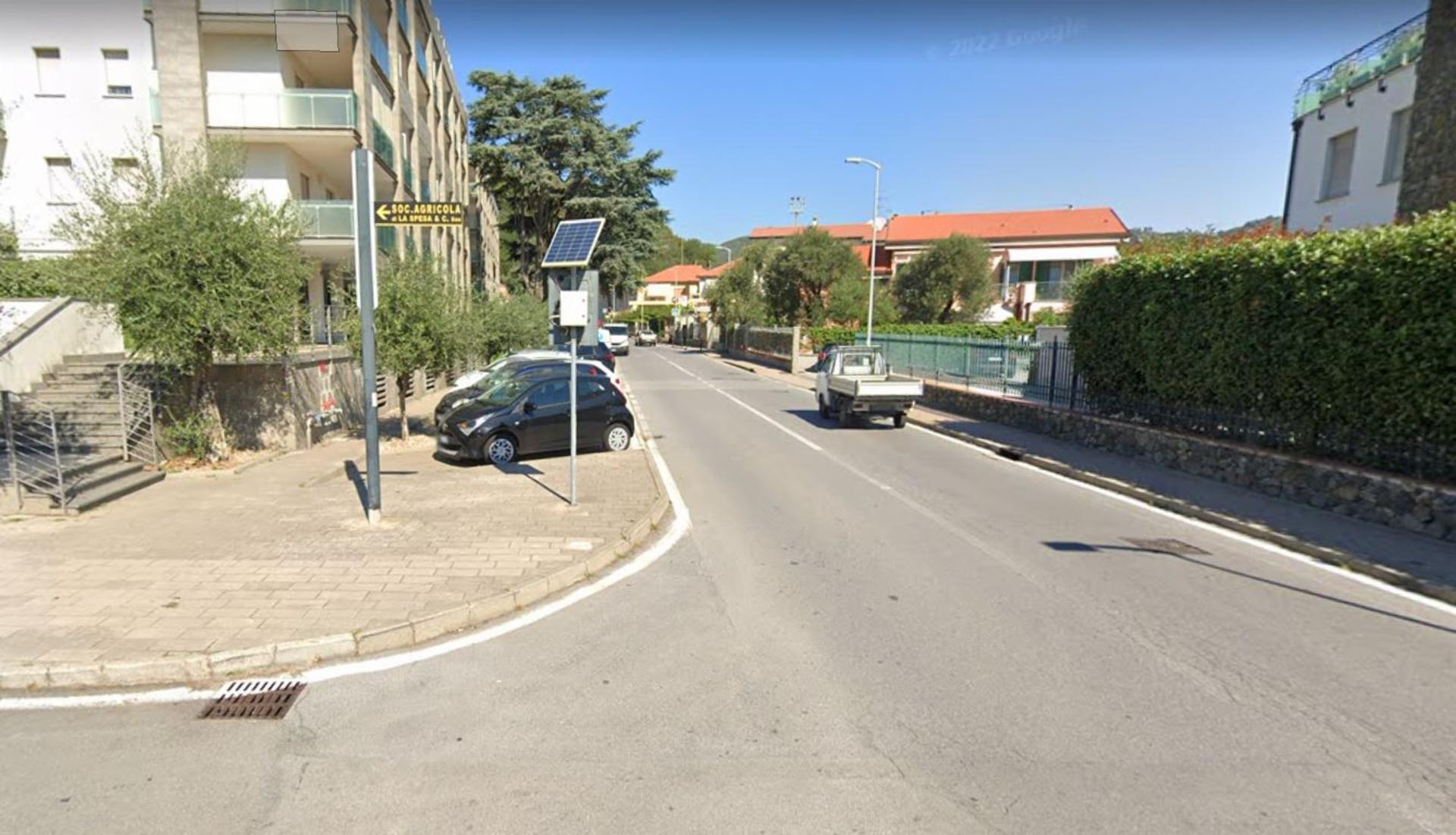 Impianto frecce / preinsegne a Albisola Superiore