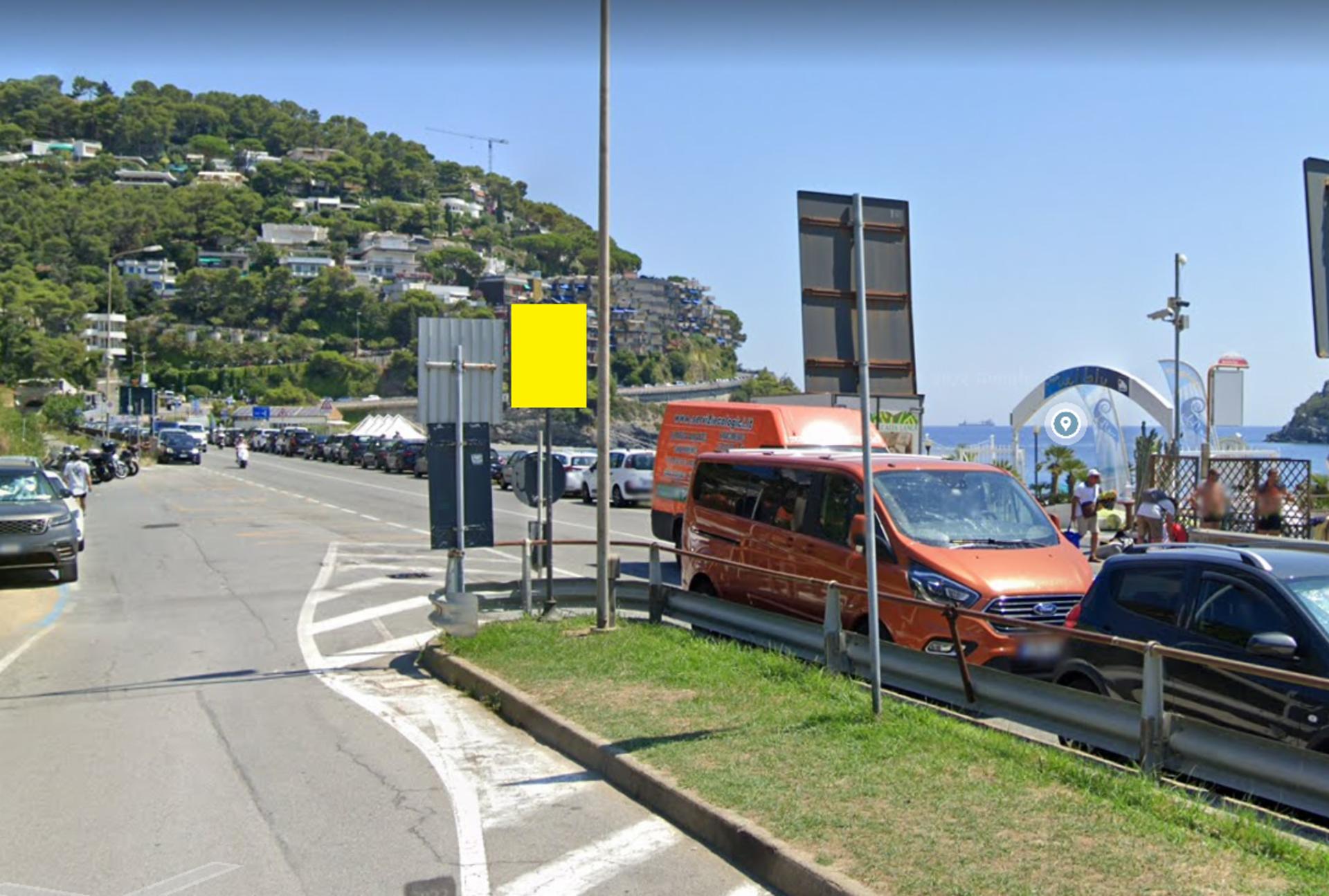Impianto CARTELLONISTICA a Spotorno, in zona Bagni Velazzurra