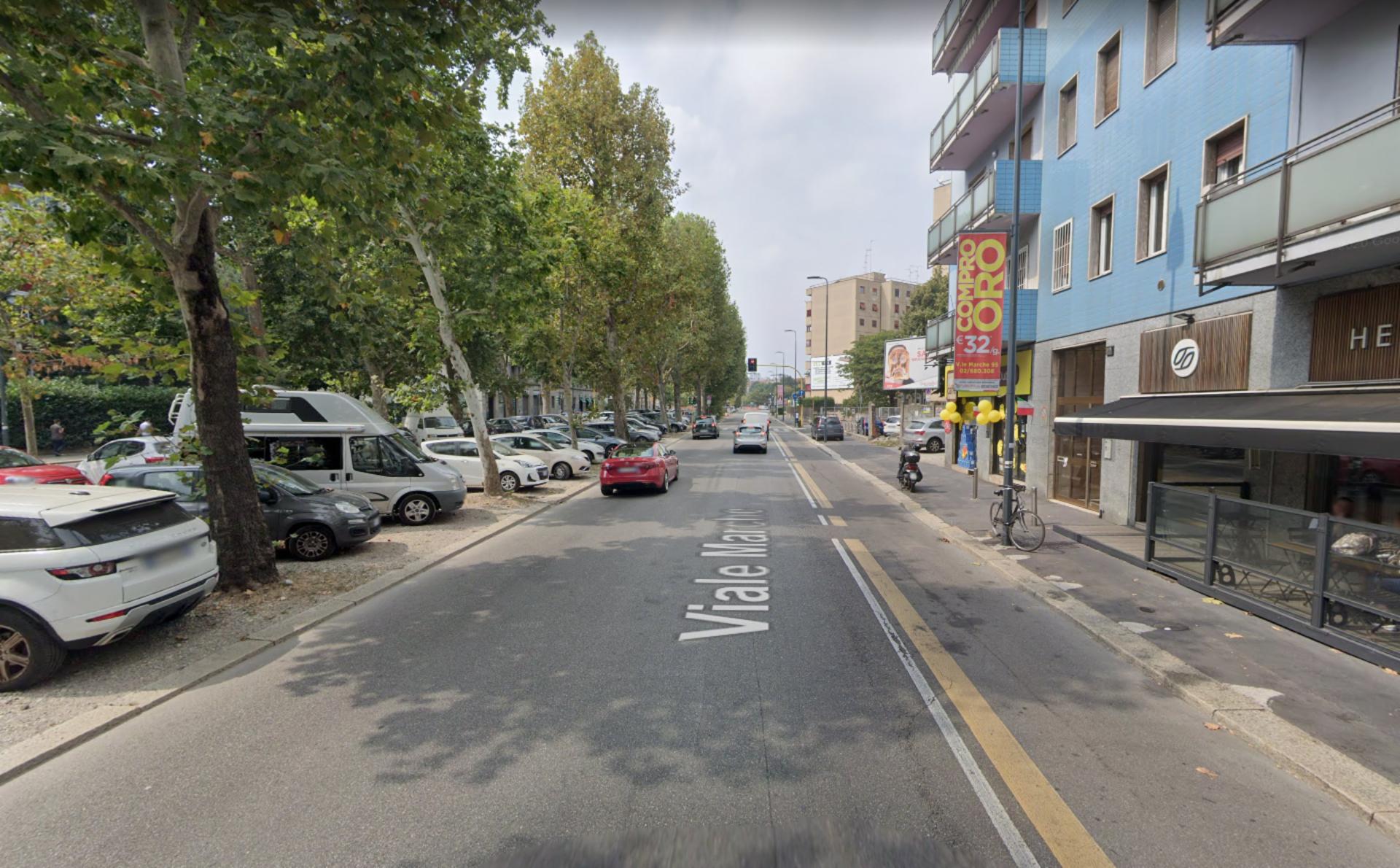 Impianto VERTICAL BANNER a Milano, in zona Mason's Forte dei Marmi