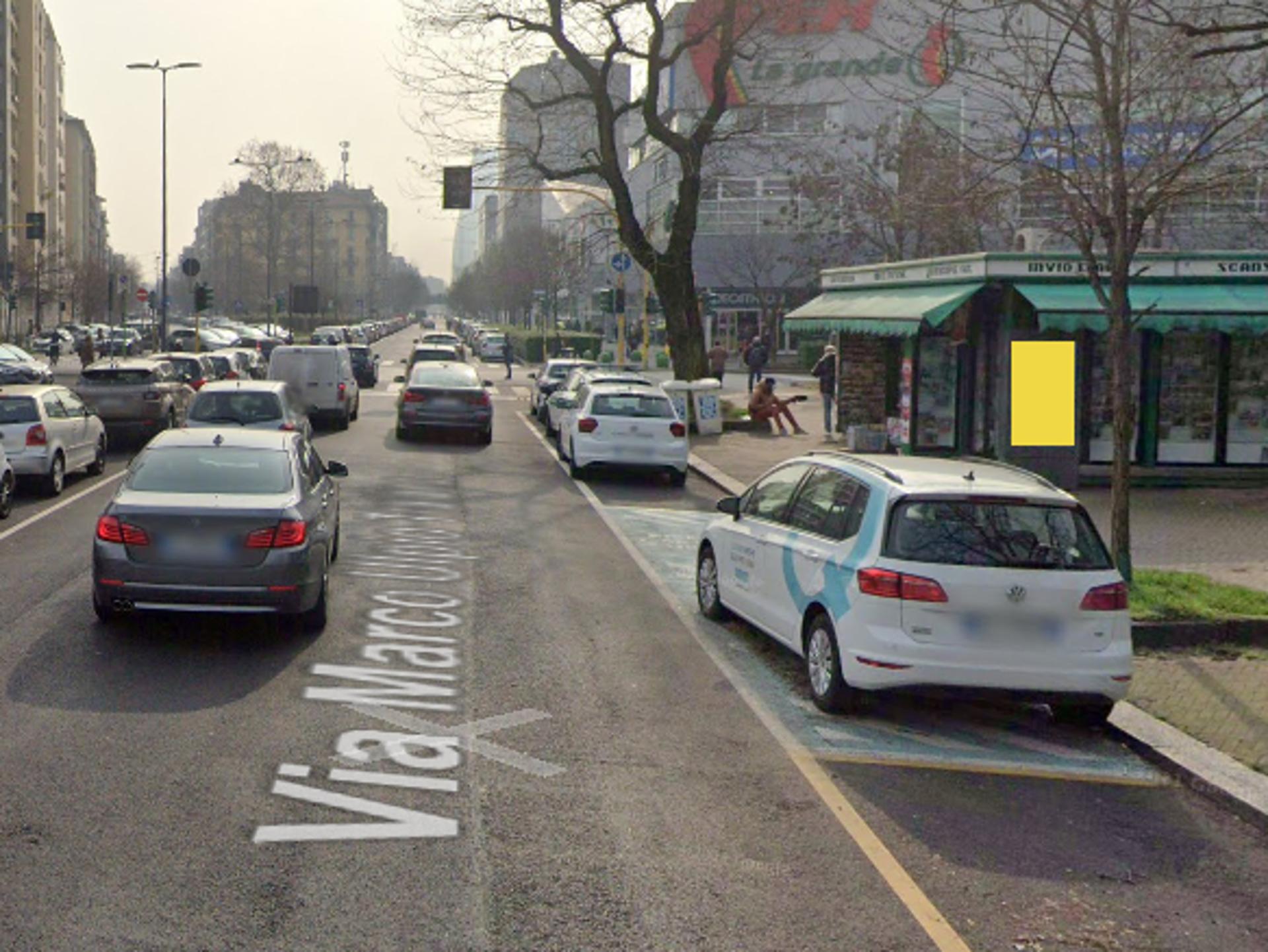 Impianto TOTEM DIGITALE a Milano, in zona Jean Louis David