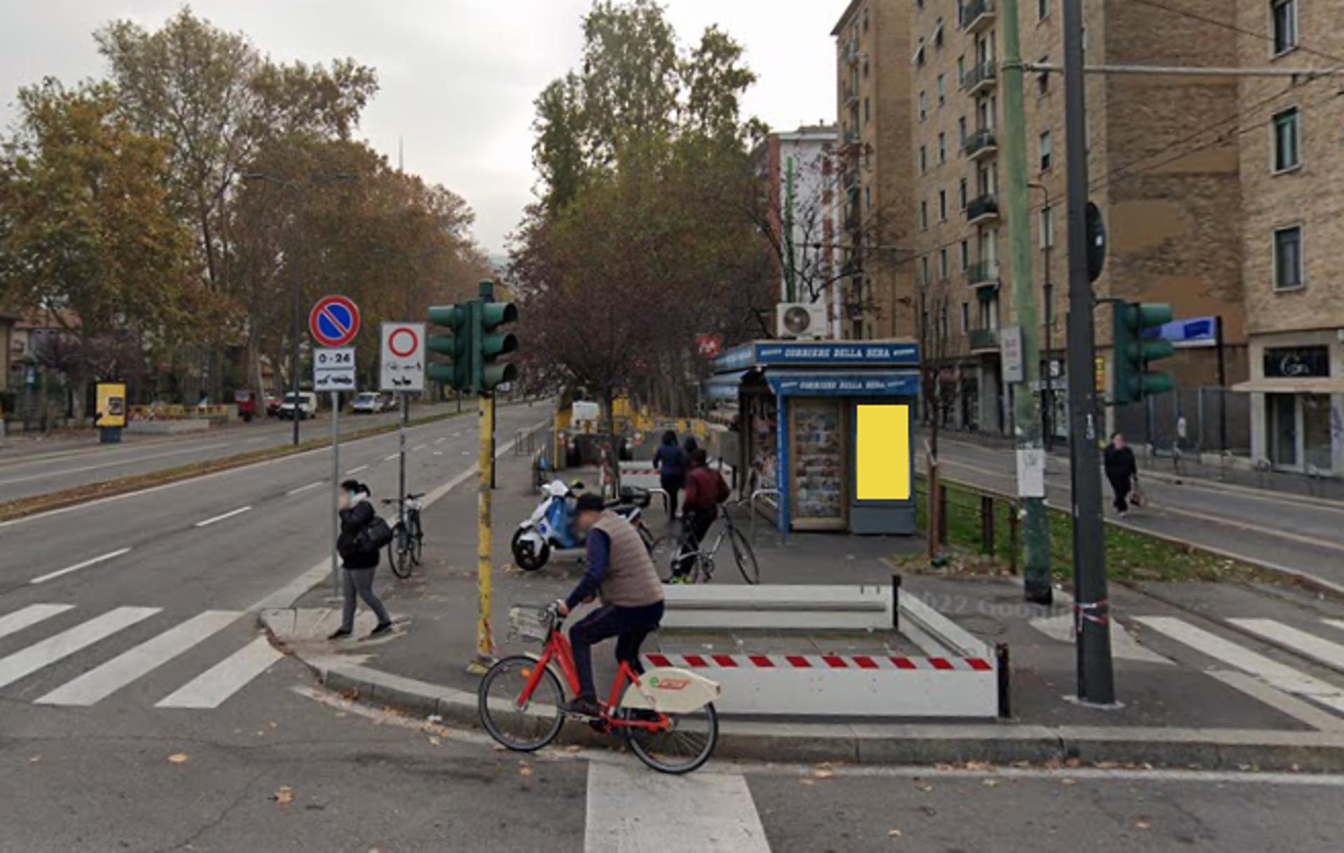 Impianto TOTEM DIGITALE a Milano, in zona Donna Più, Anna