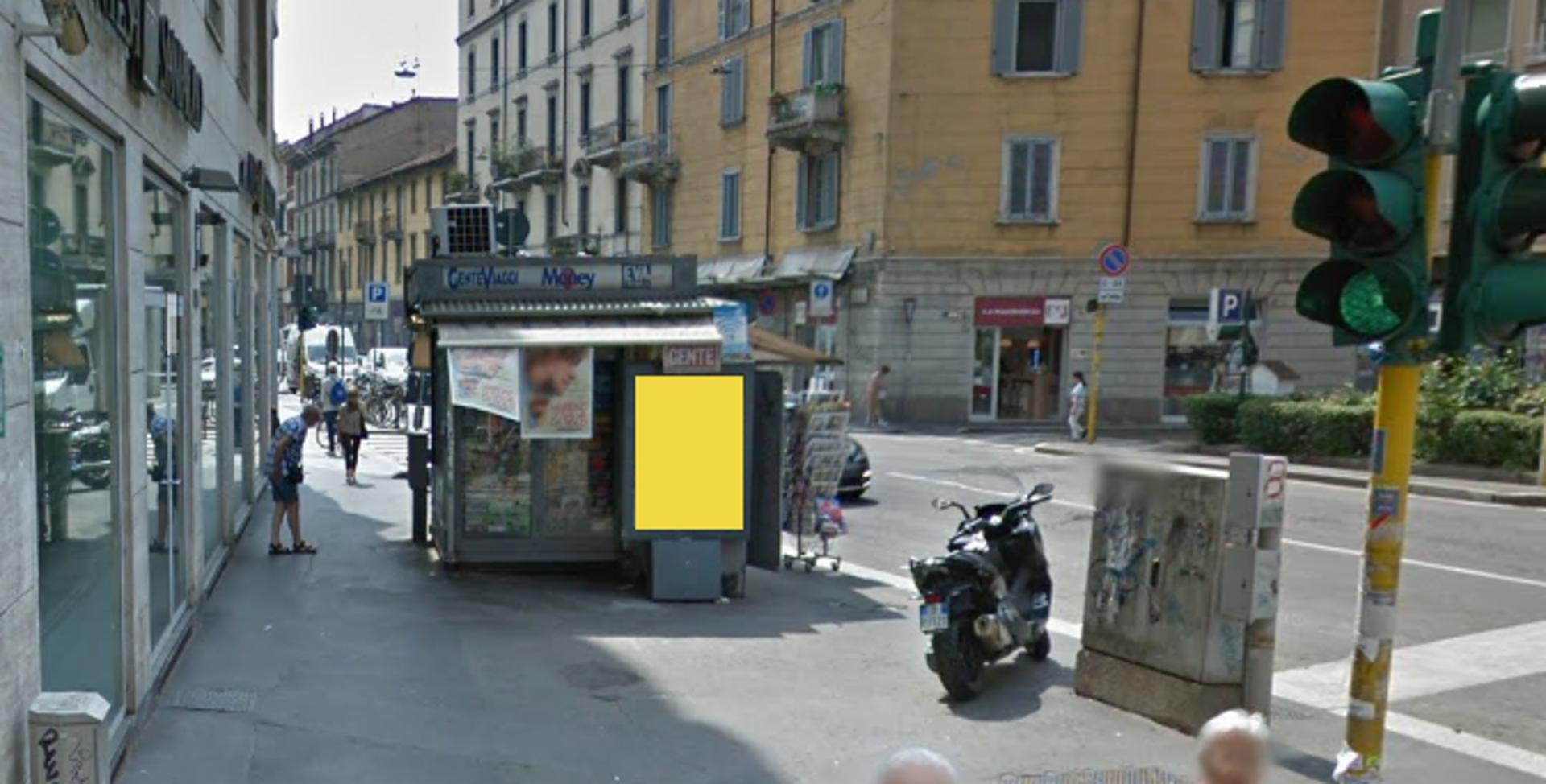 Impianto TOTEM DIGITALE a Milano, in zona Carrefour Market