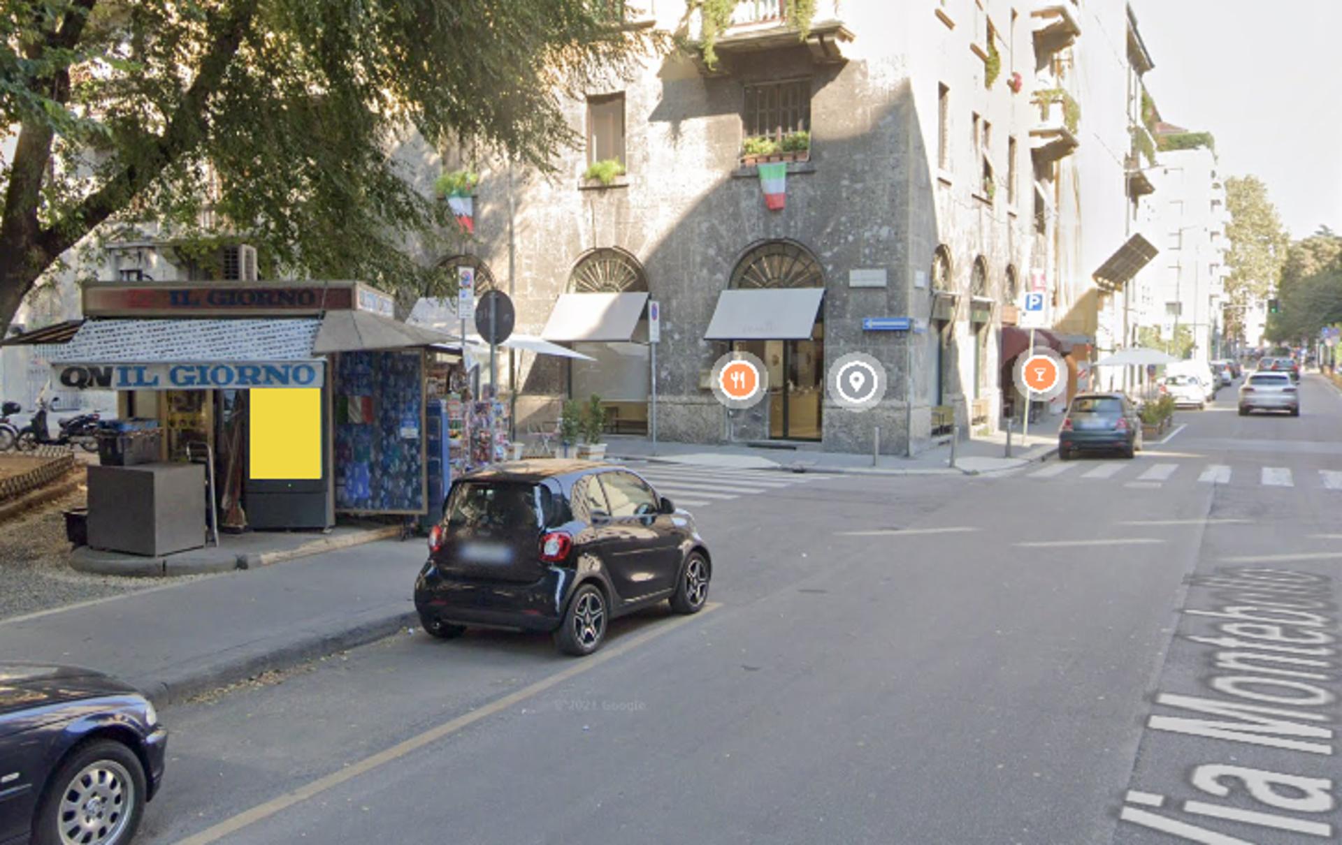 Impianto TOTEM DIGITALE a Milano, in zona Outlet Matia's