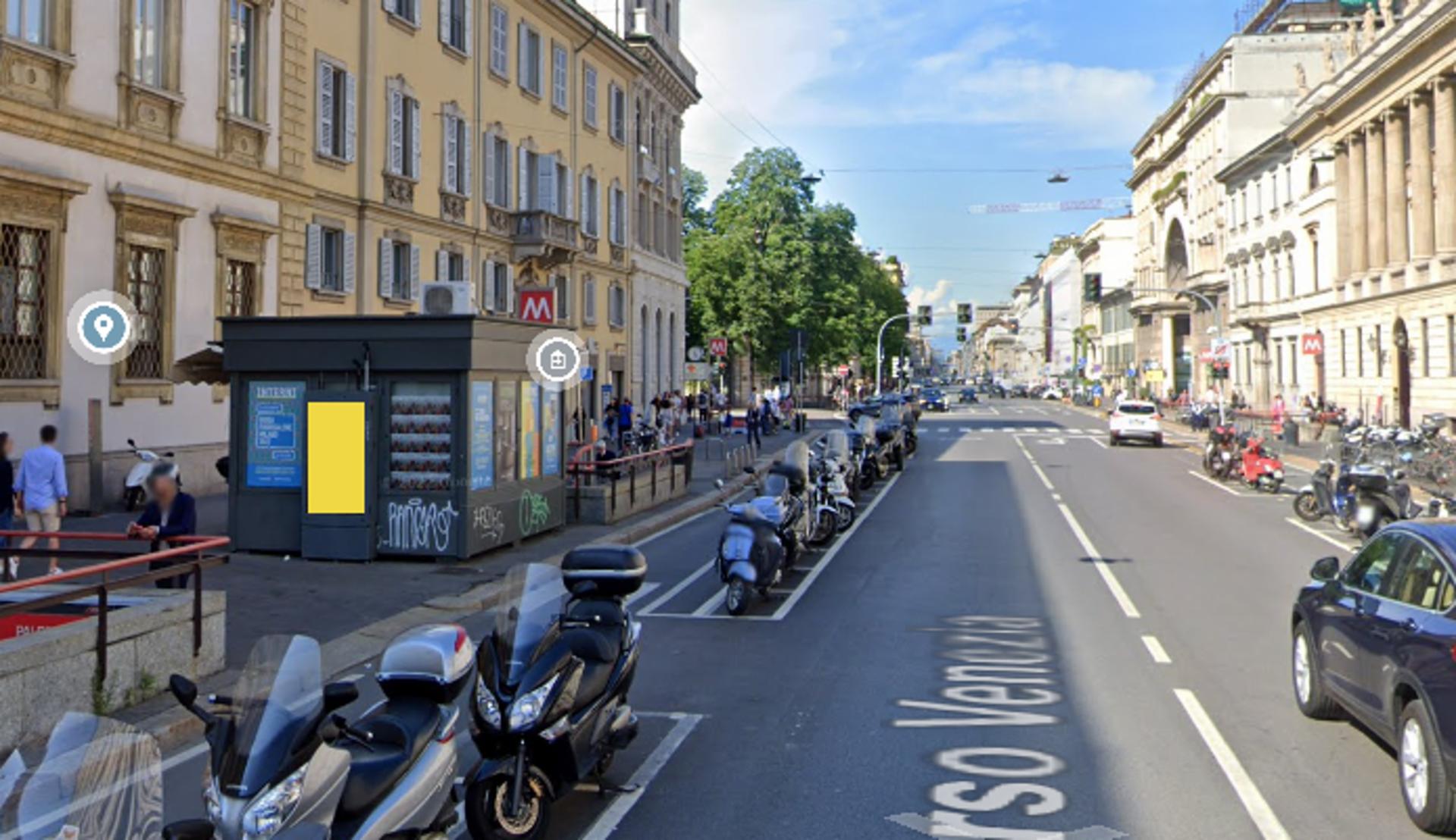 Impianto TOTEM DIGITALE a Milano, in zona Museo di Storia Naturale