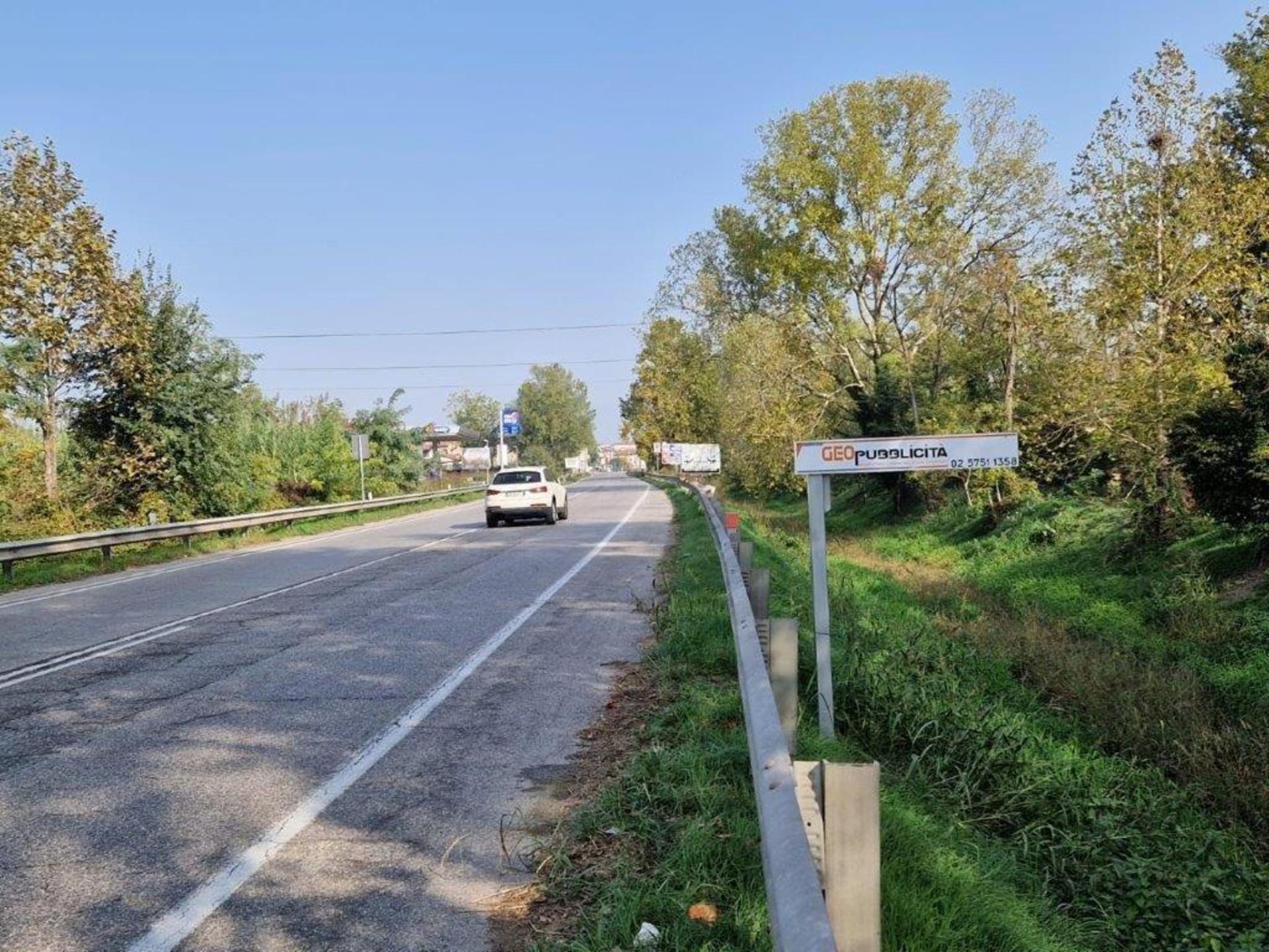 Impianto CARTELLONISTICA a San Zeno Naviglio, in zona Pasticceria Andreoni