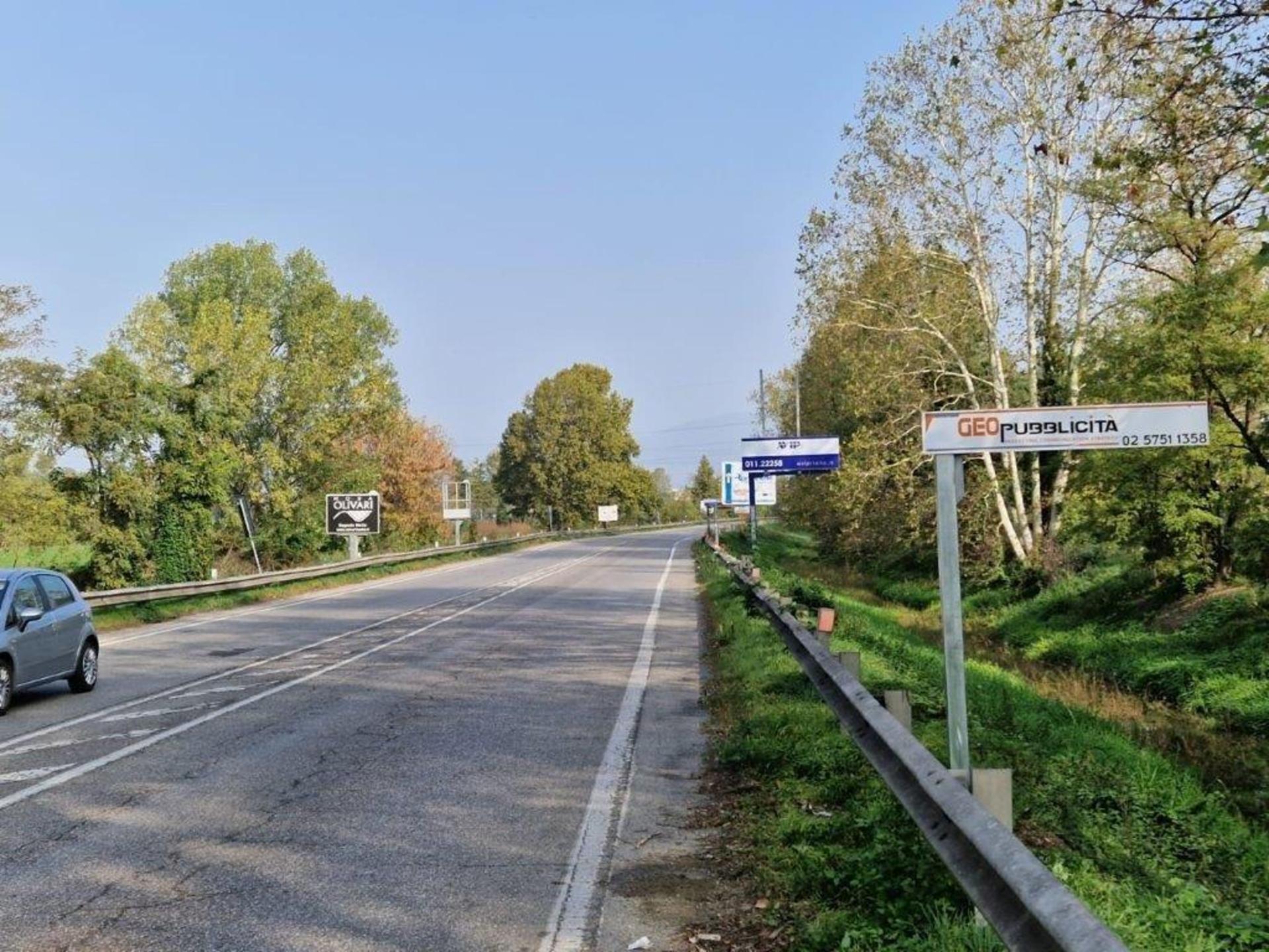 Impianto CARTELLONISTICA a San Zeno Naviglio, in zona Pasticceria Andreoni