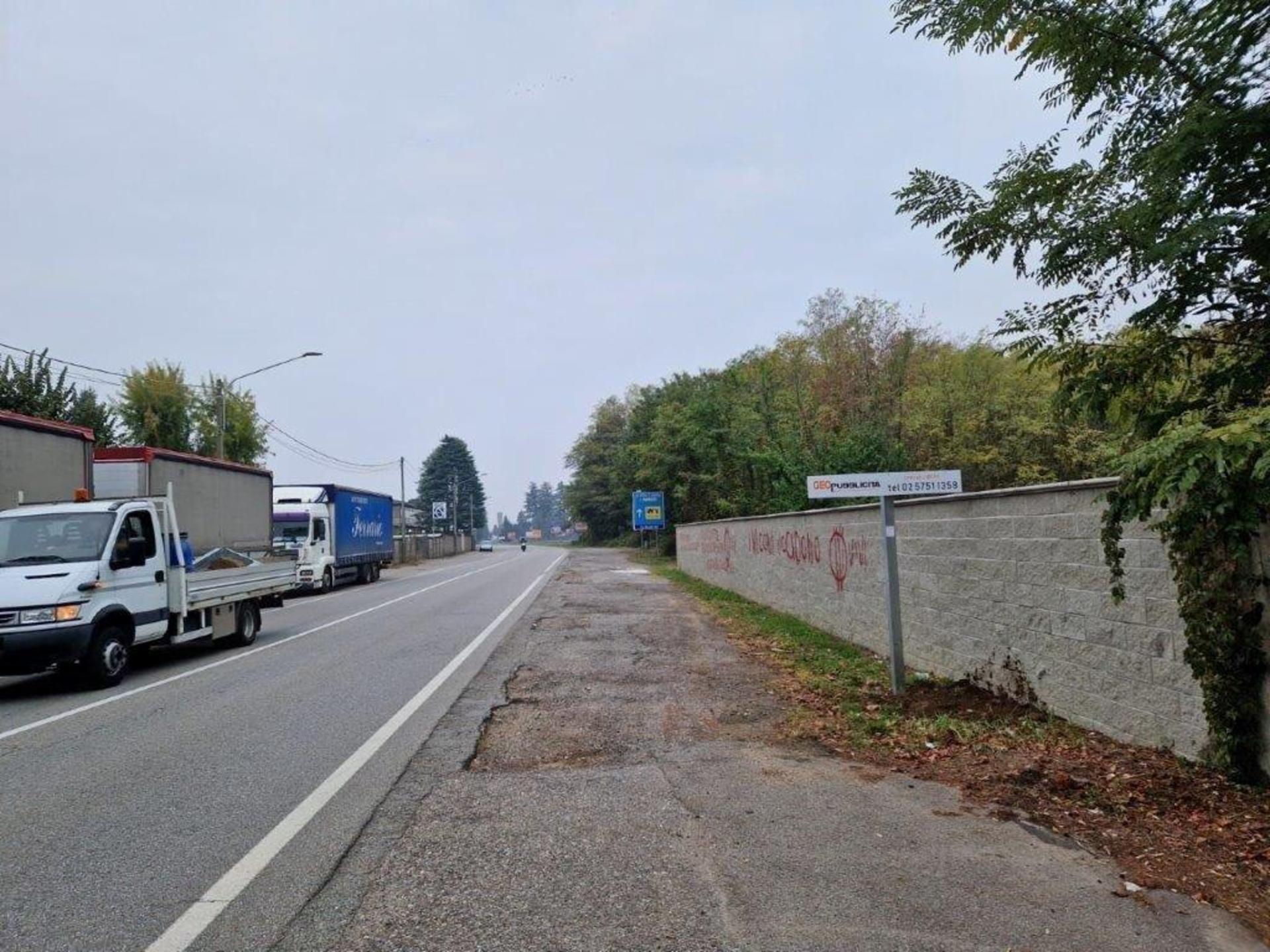 Impianto CARTELLONISTICA a Gorla Minore, in zona Santuario della Madonna dell'Albero
