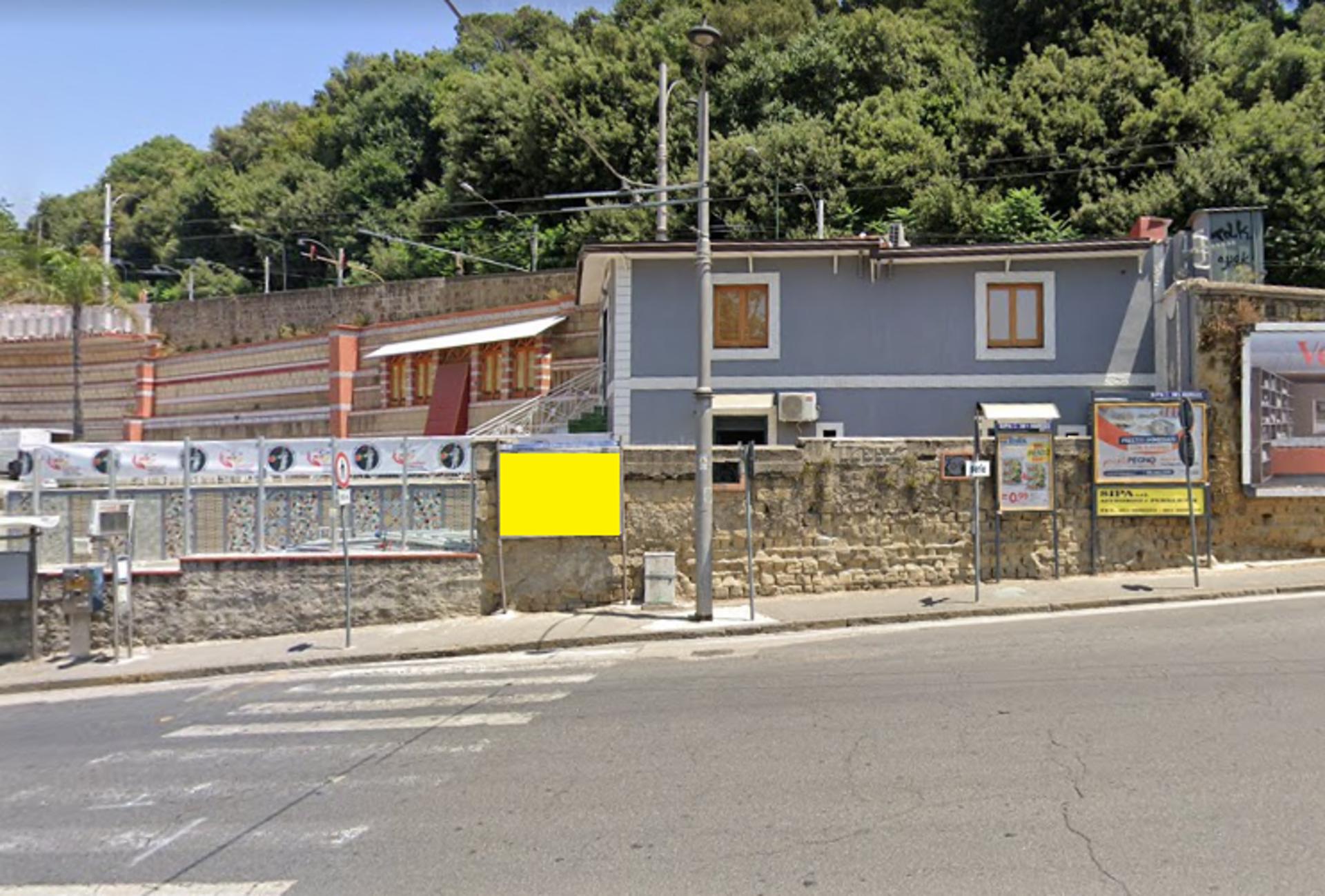 Impianto STENDARDO a Napoli, in zona Museo Nazionale di Capodimonte