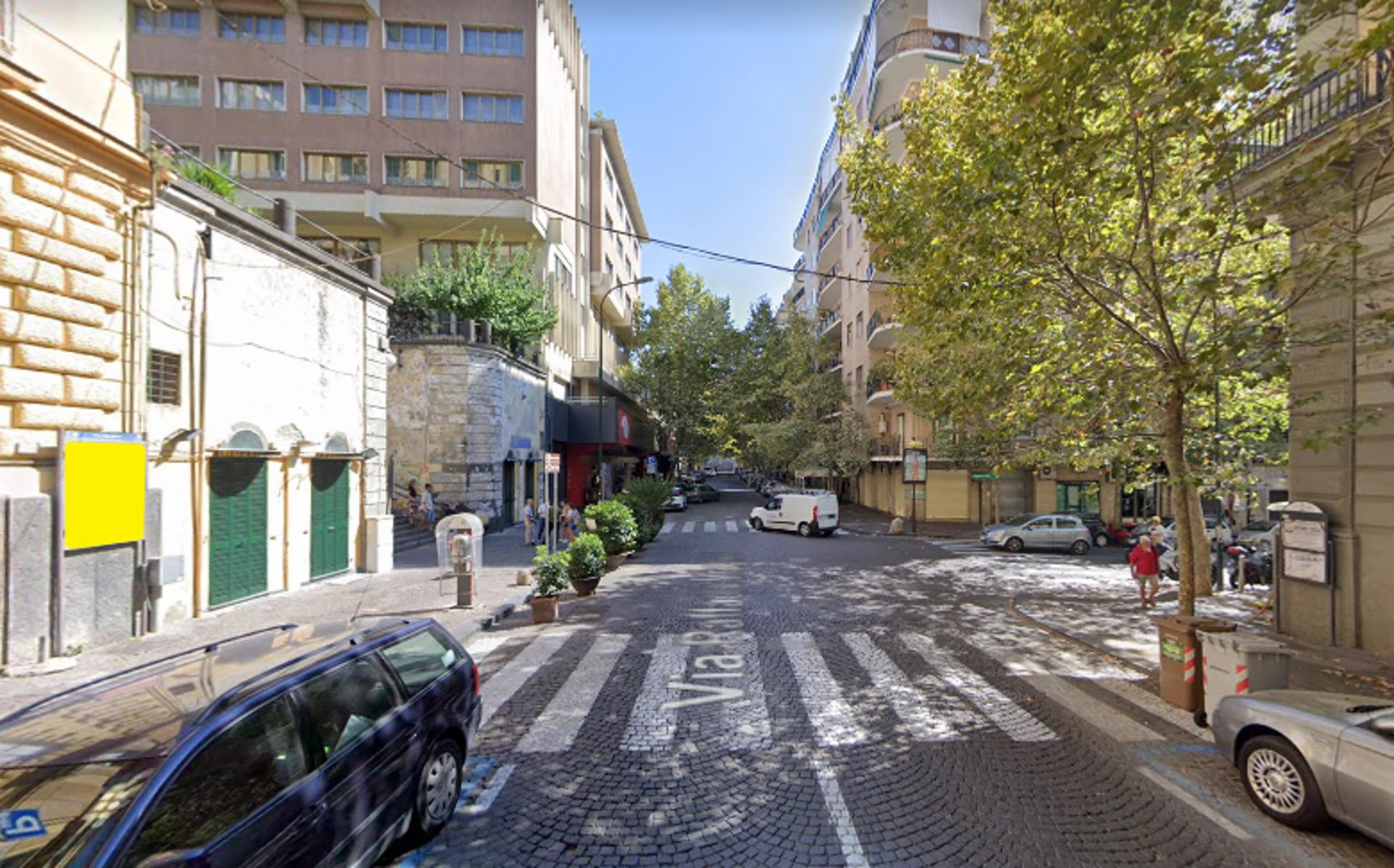 Impianto STENDARDO a Napoli, in zona Cantina La Barbera