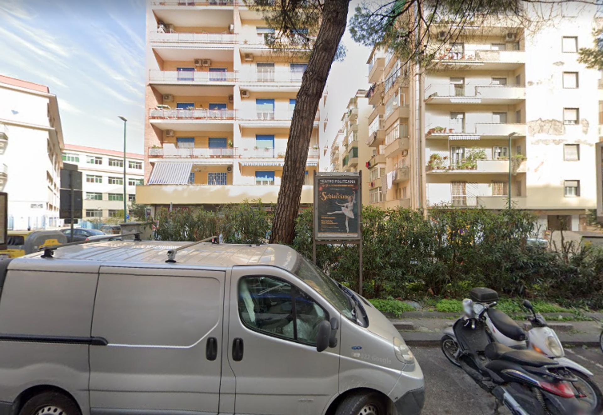 Impianto STENDARDO a Napoli, in zona Celiachia Shop