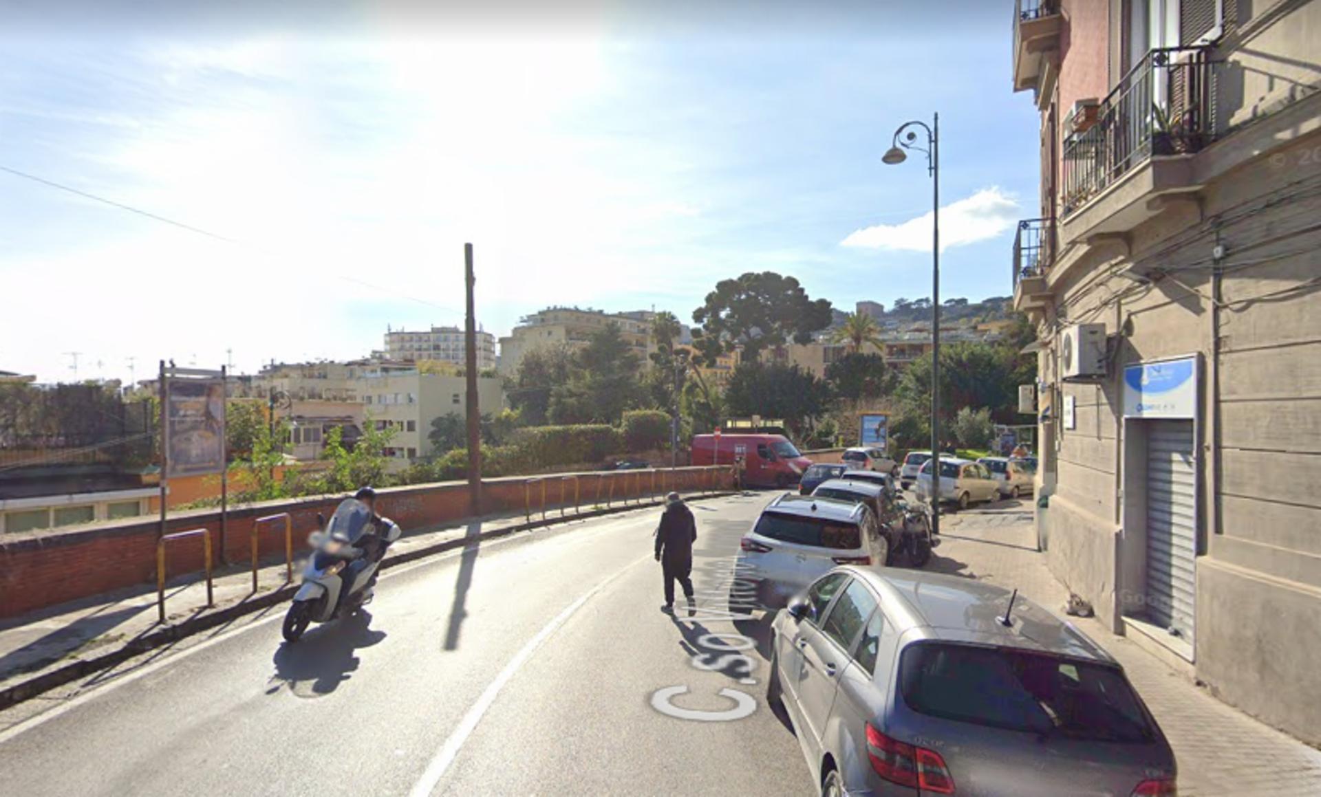 Impianto STENDARDO a Napoli, in zona Cafè Guapa