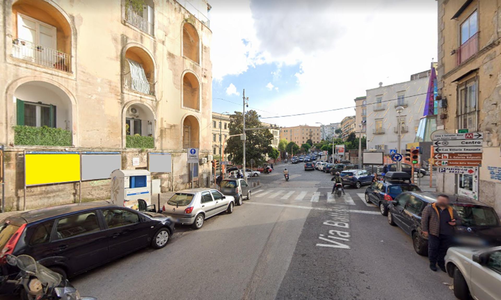 Impianto STENDARDO a Napoli, in zona Eté