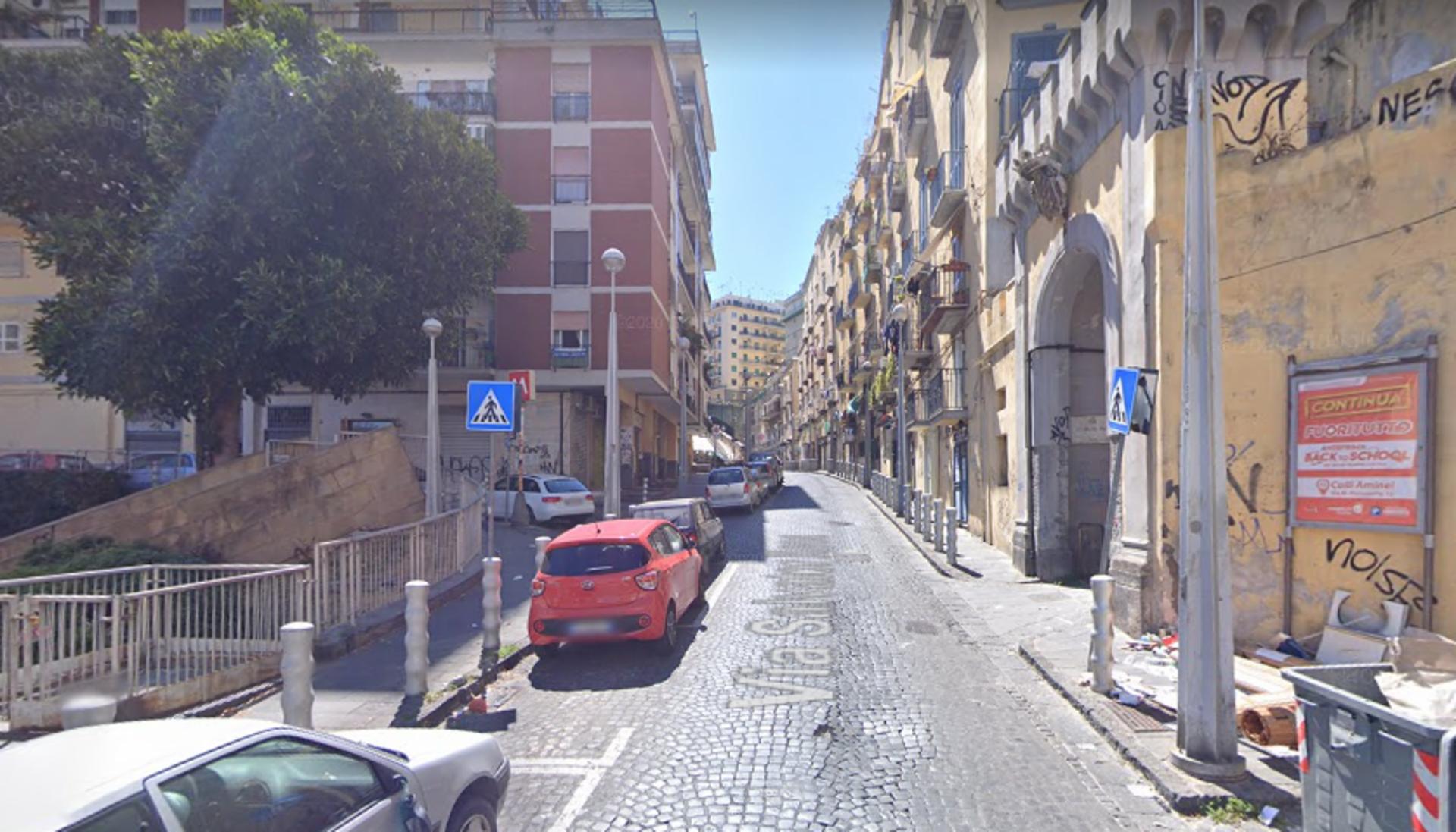 Impianto STENDARDO a Napoli, in zona Dolce Vita