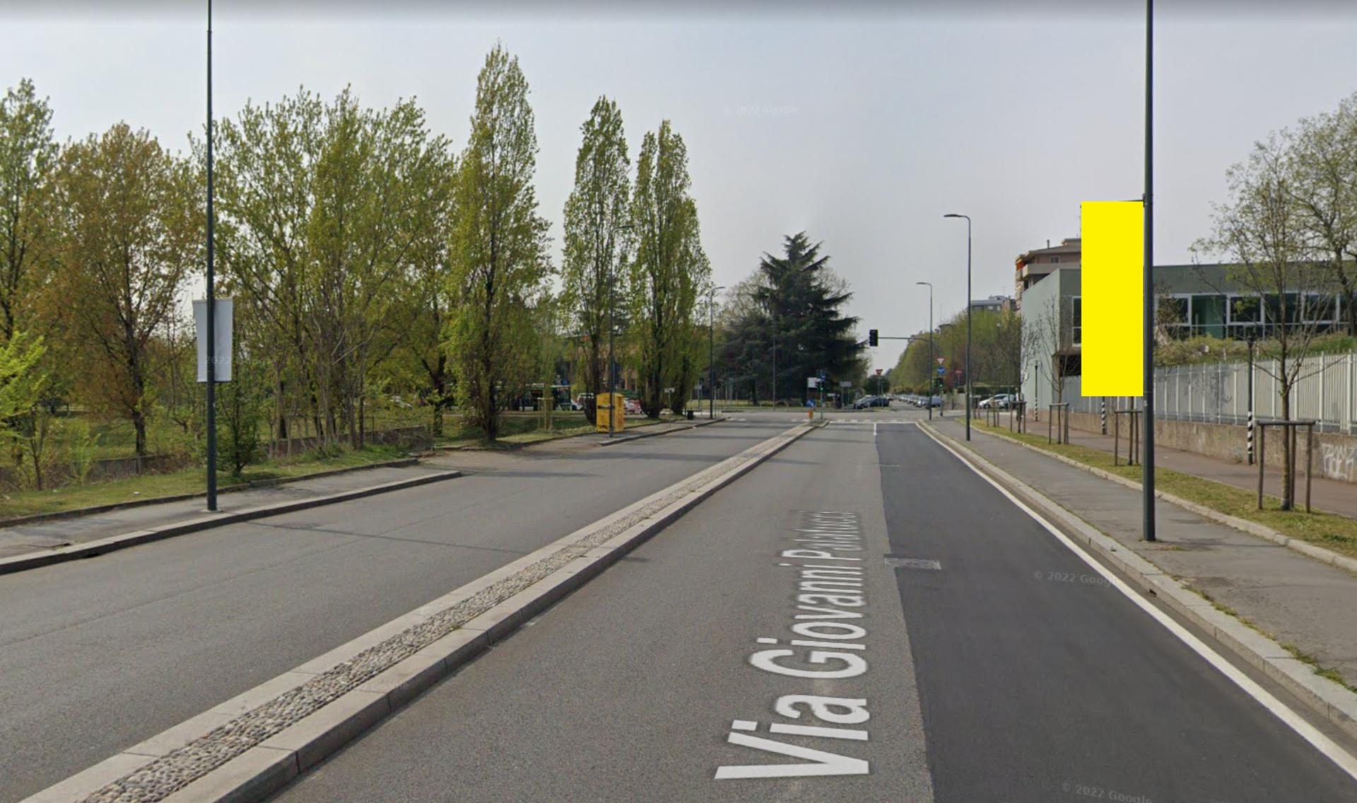 Impianto VERTICAL BANNER a Milano, in zona Green bar