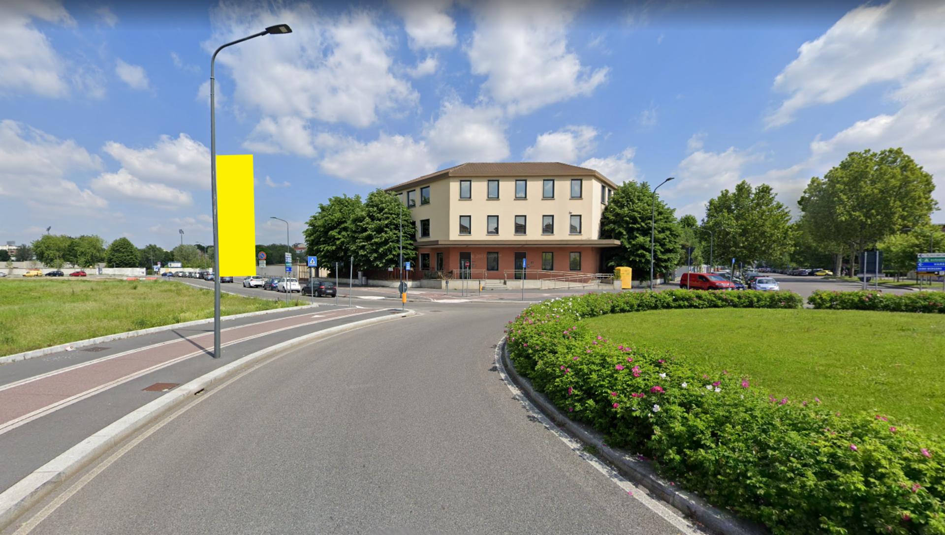 Impianto VERTICAL BANNER a Milano, in zona Divani&Divani by Natuzzi