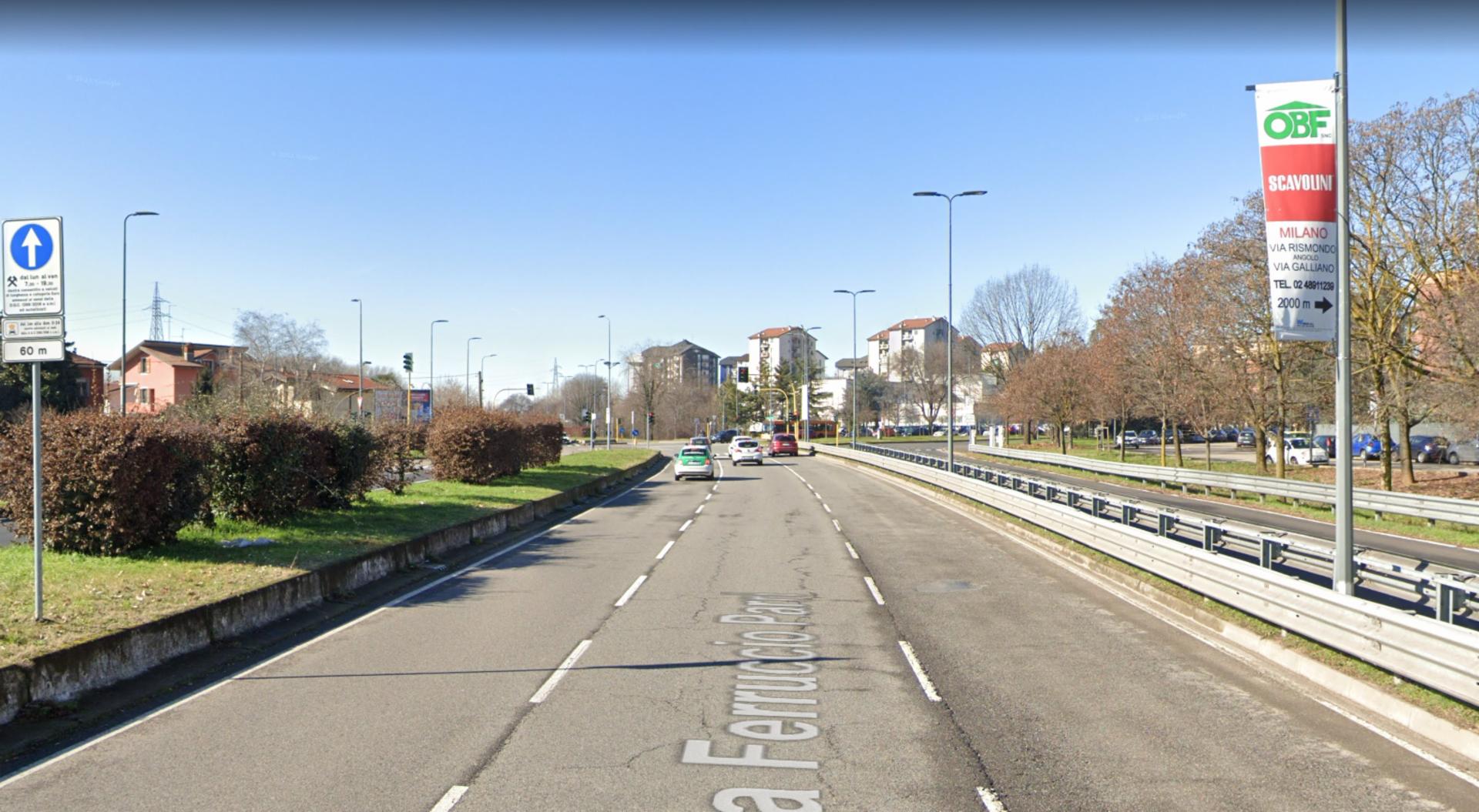Impianto VERTICAL BANNER a Milano, in zona Ipercoop