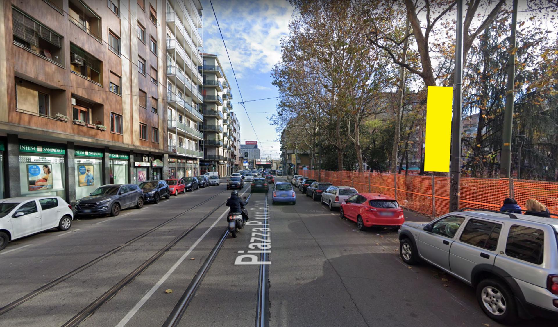 Impianto VERTICAL BANNER a Milano, in zona Birrificio Lambrate