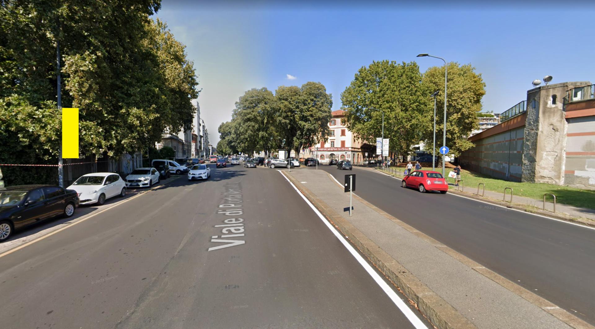 Impianto VERTICAL BANNER a Milano, in zona Idea taglio