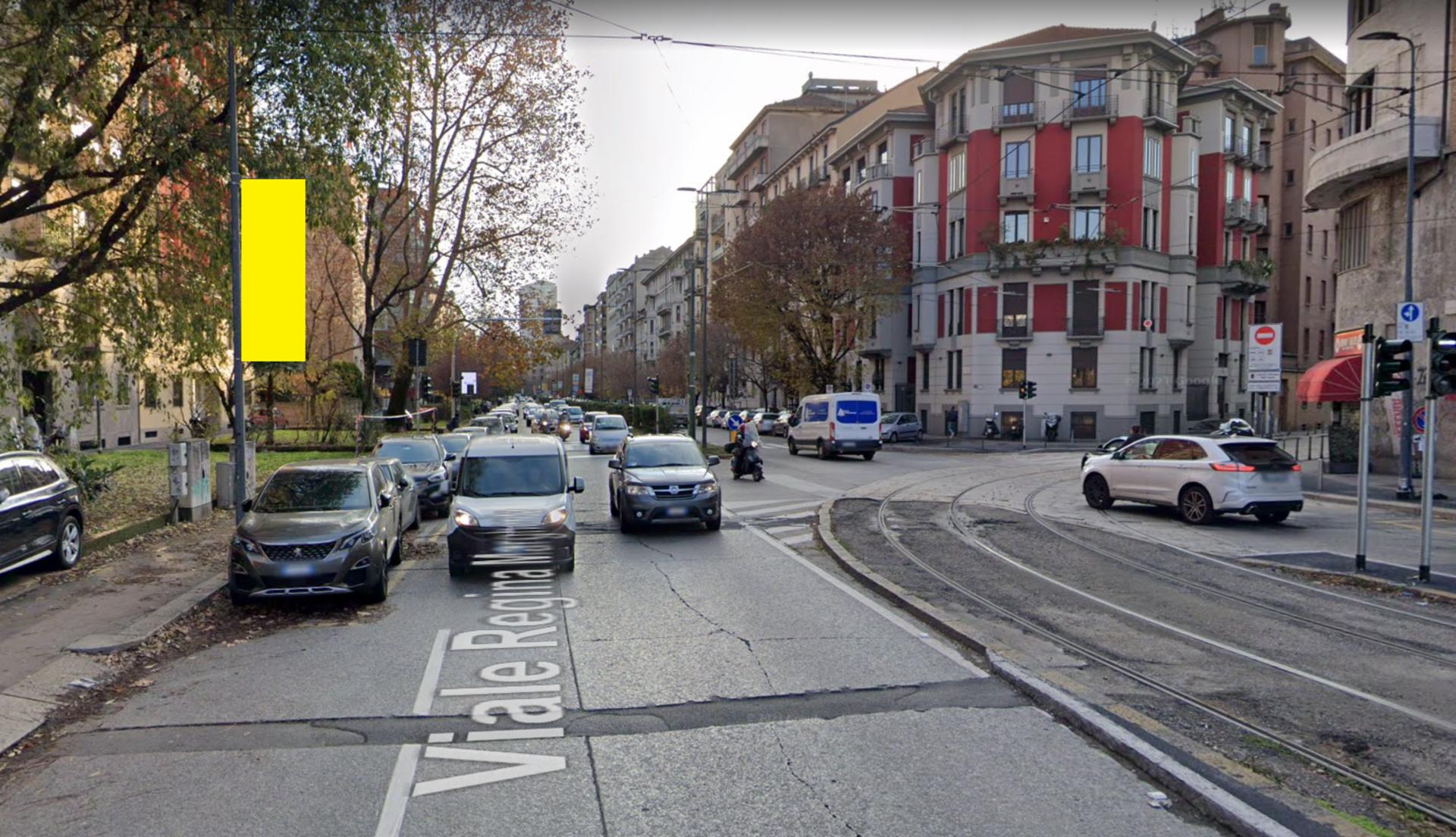 Impianto VERTICAL BANNER a Milano, in zona Kubik