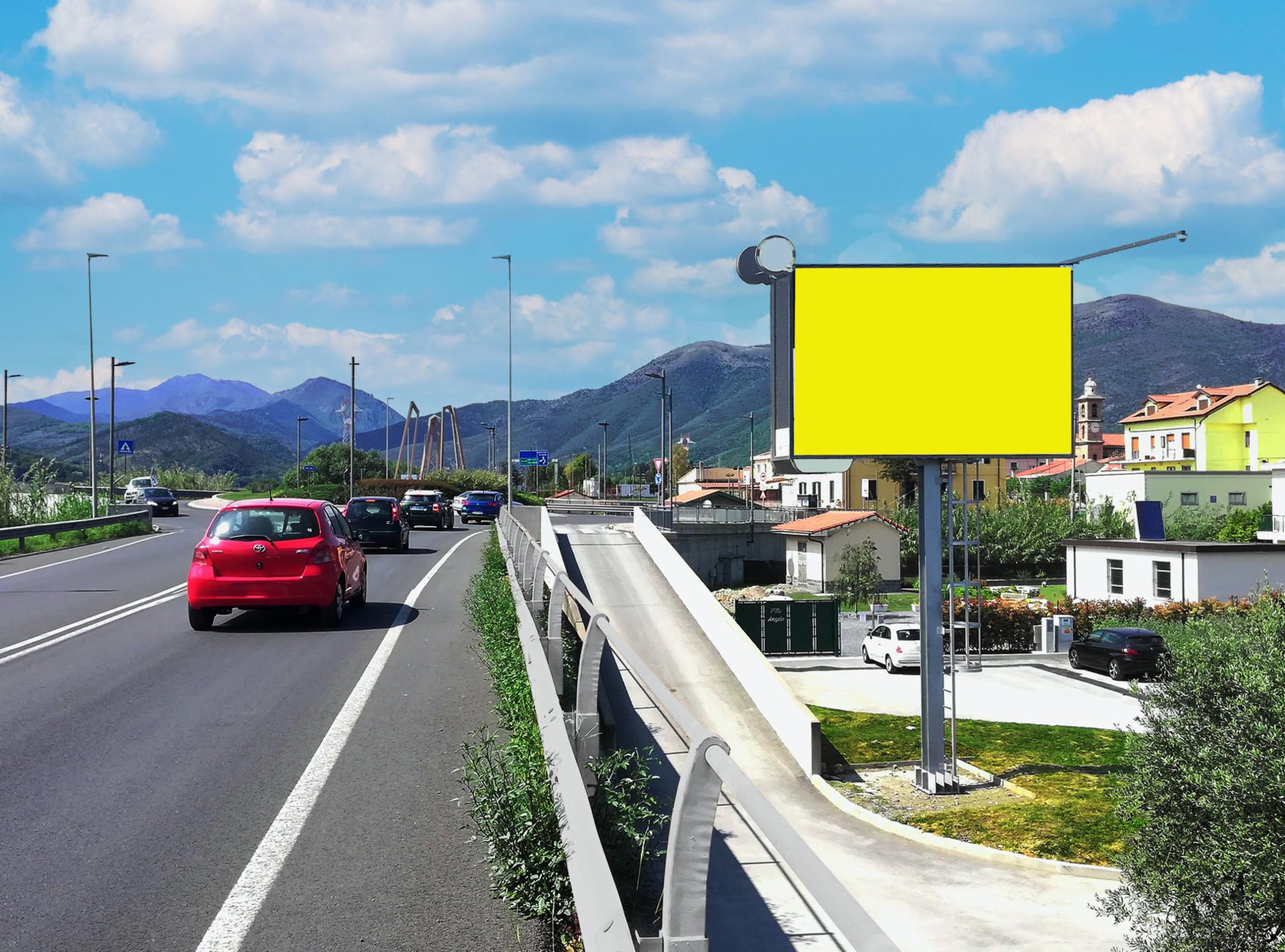 Impianto a STATALE 582 Km 34+844 SX  USCITA AUTOSTRADA  Albenga