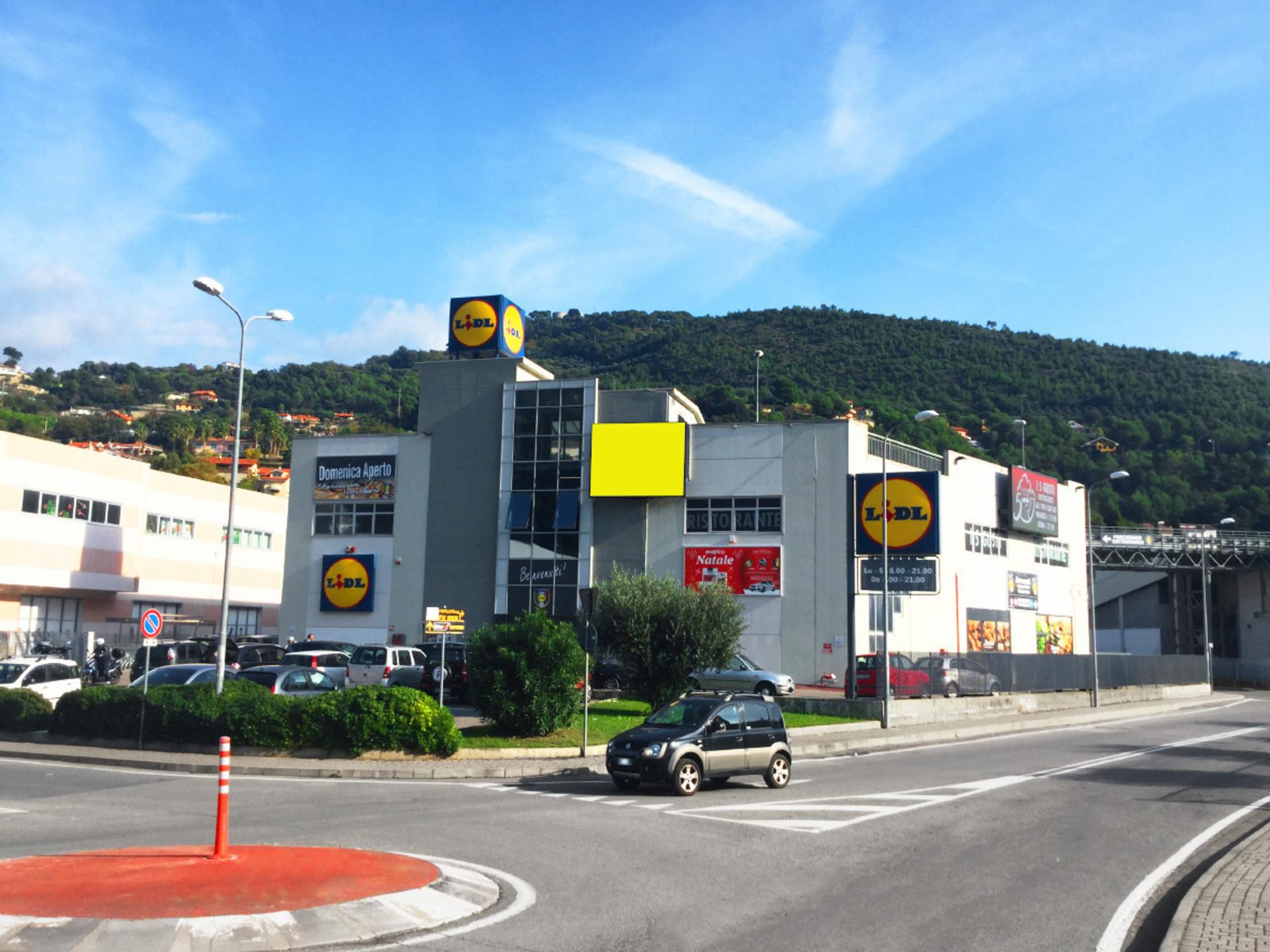 Impianto DISPLAY / LED a Camporosso, in zona Lidl