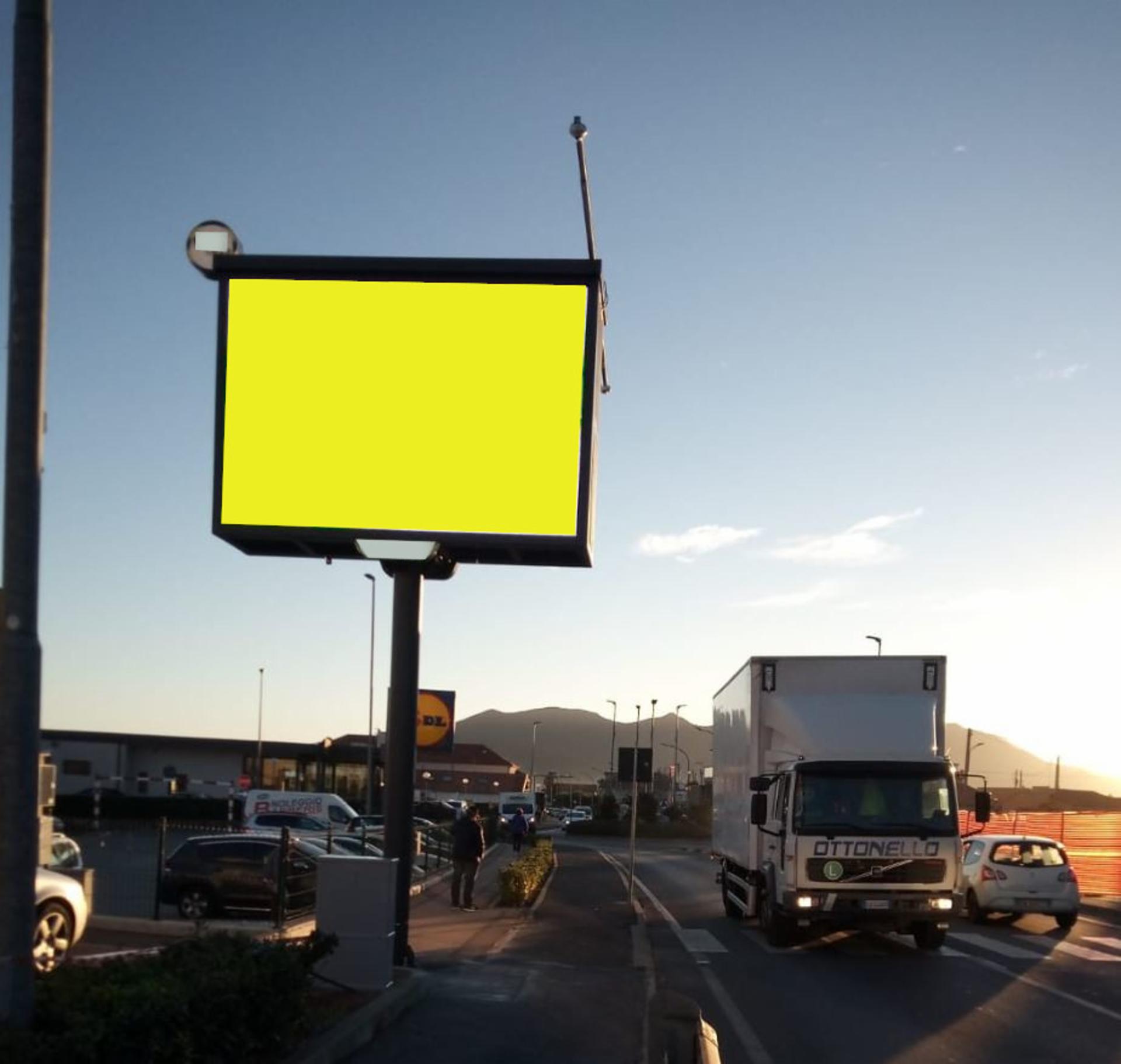 Impianto DISPLAY / LED a Ceriale, in zona Burger King