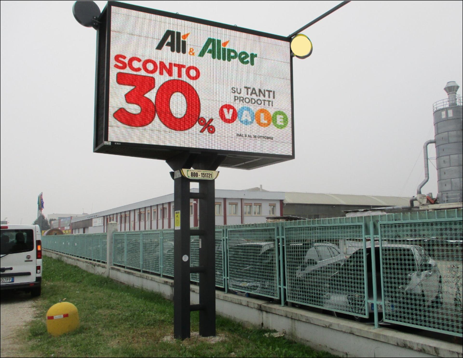 Impianto DISPLAY / LED a Conegliano, in zona OVS