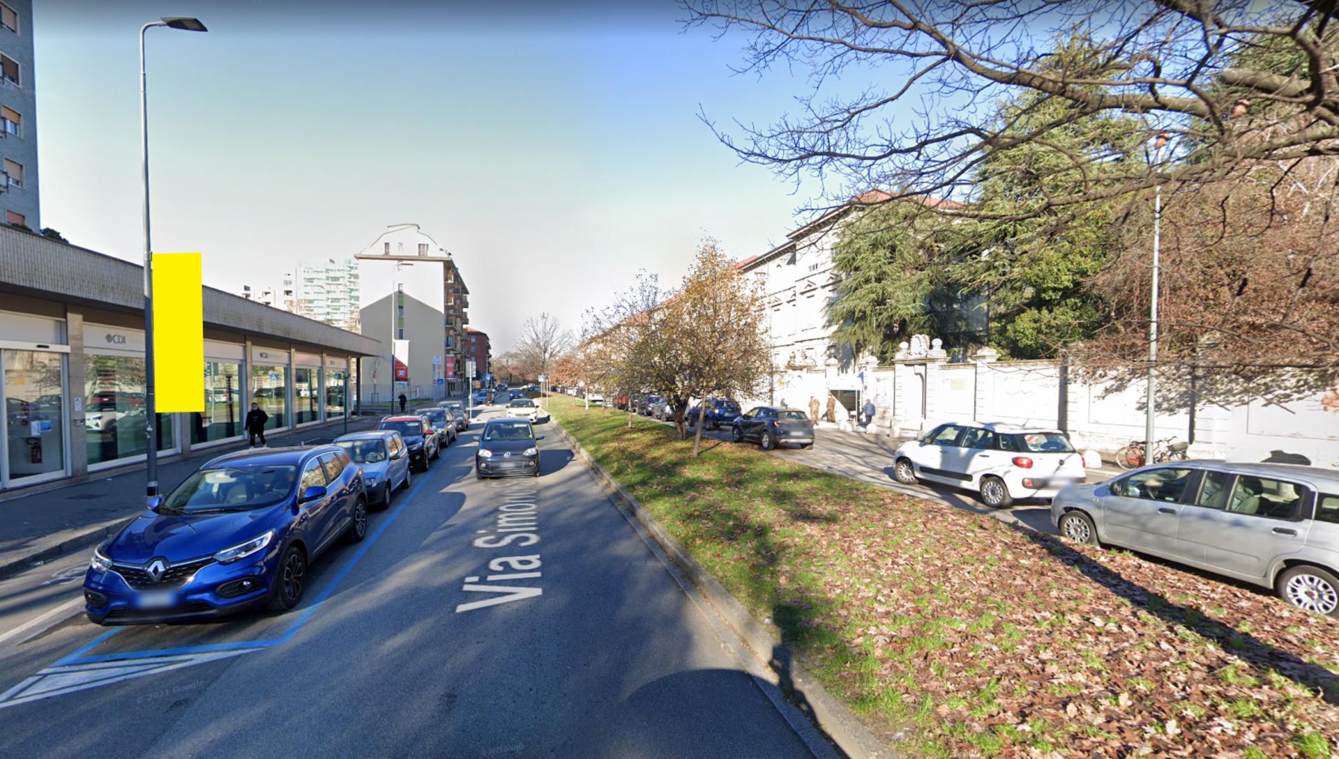 Impianto VERTICAL BANNER a Milano, in zona Il Comignolo