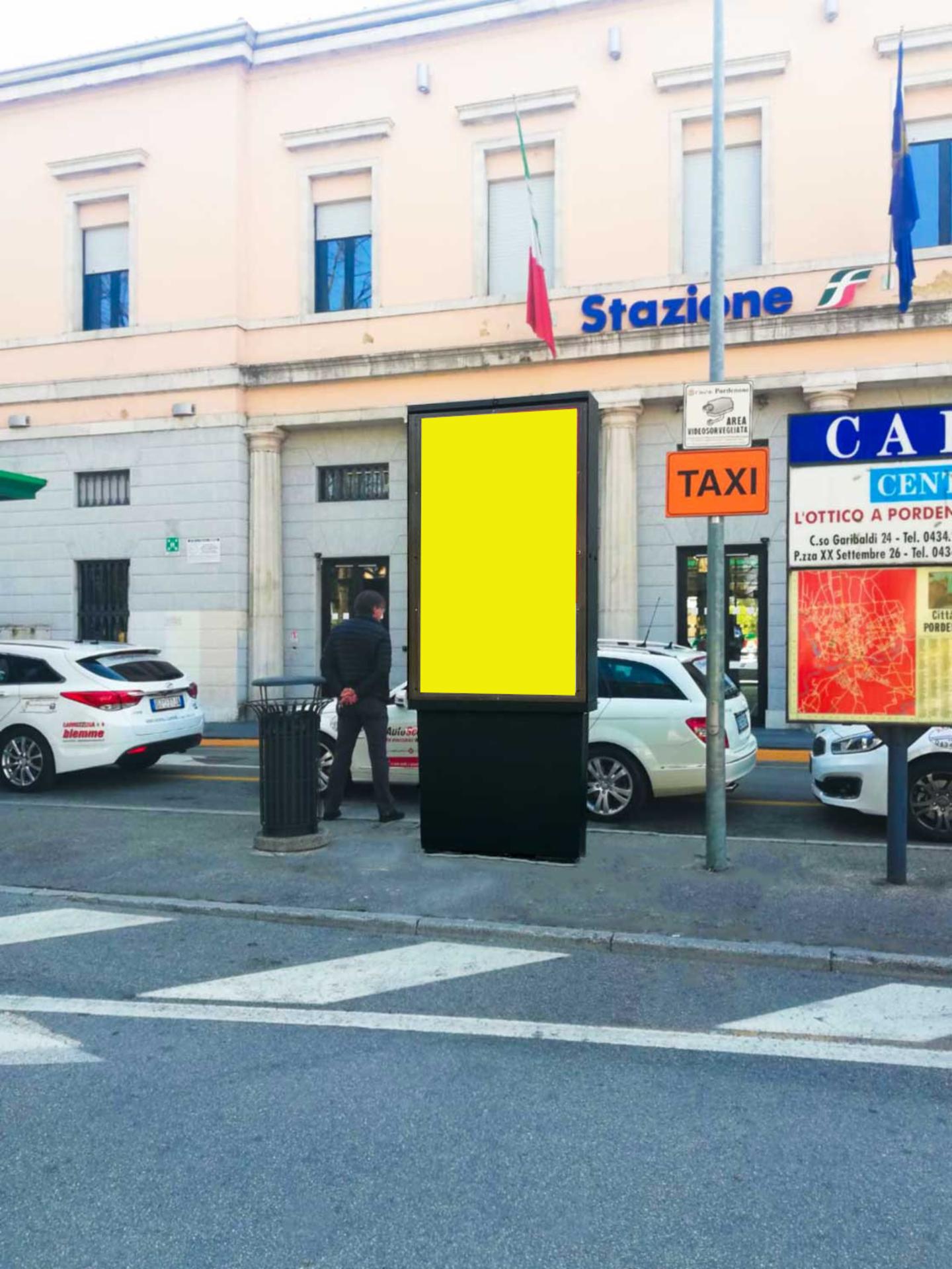 Impianto DISPLAY / LED a Pordenone, in zona Estetica Silvia