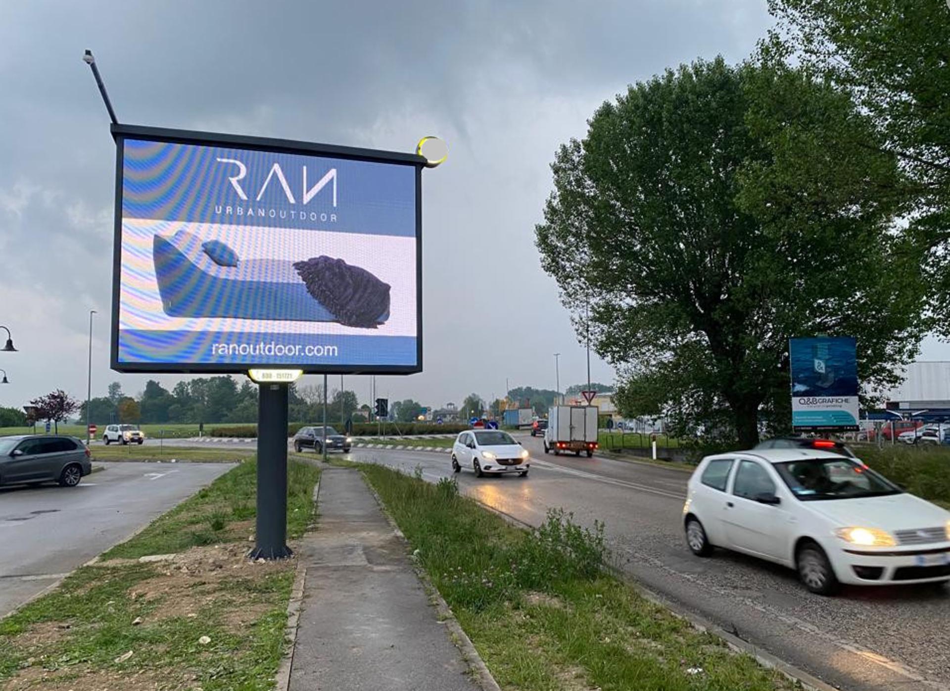 Impianto DISPLAY / LED a Veggiano, in zona Iper Lando