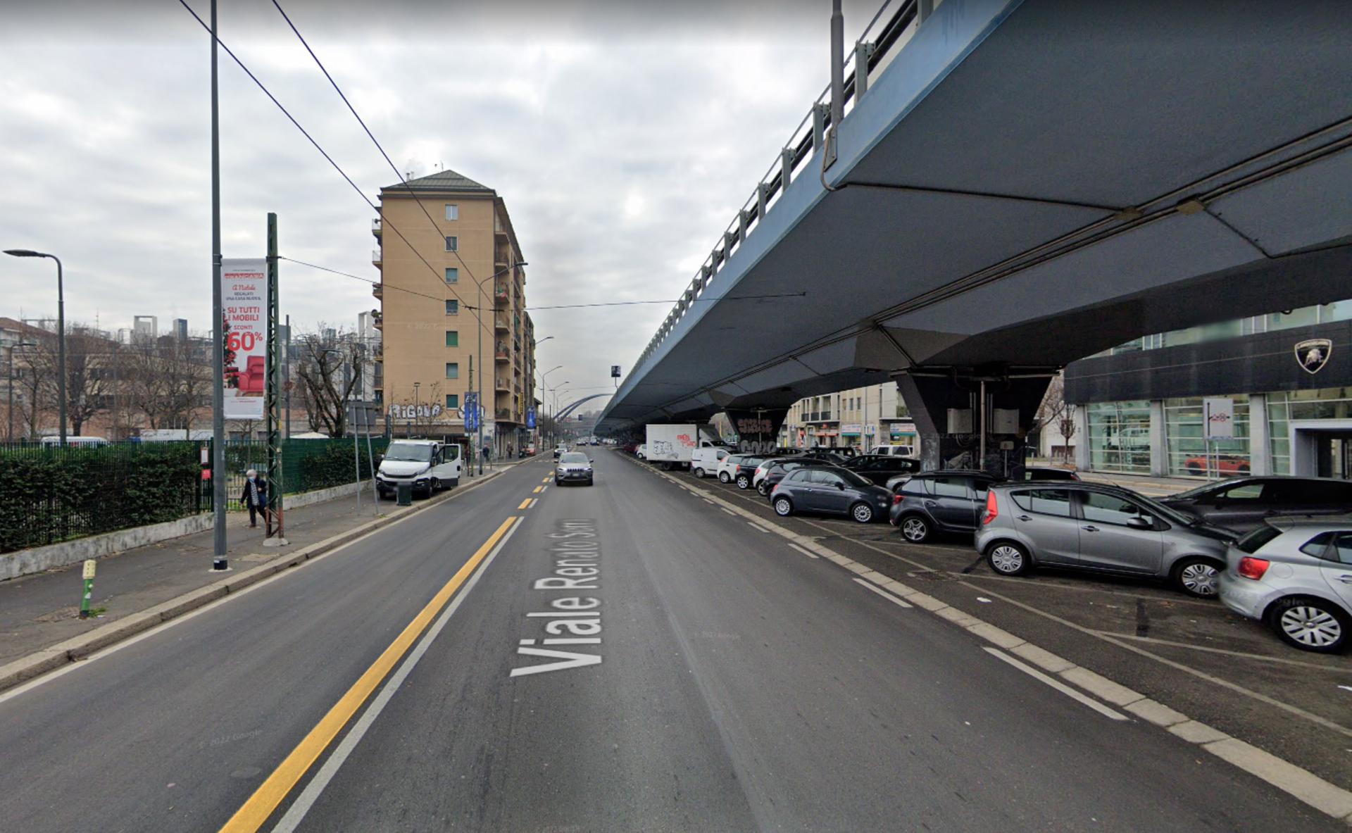 Impianto VERTICAL BANNER a Milano, in zona Manzoli - abbigliamento tecnico per il lavoro